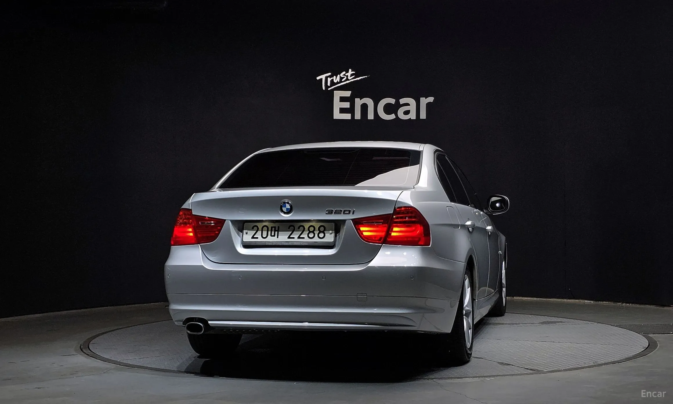 BMW 3 Series (E90) превью 3