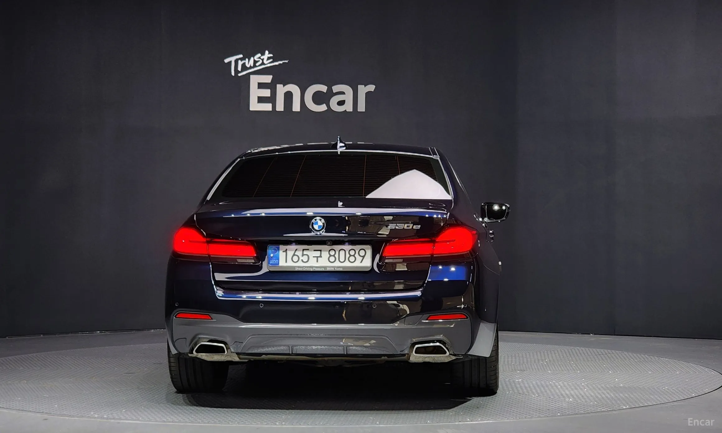 BMW 5 Series (G30) превью 3