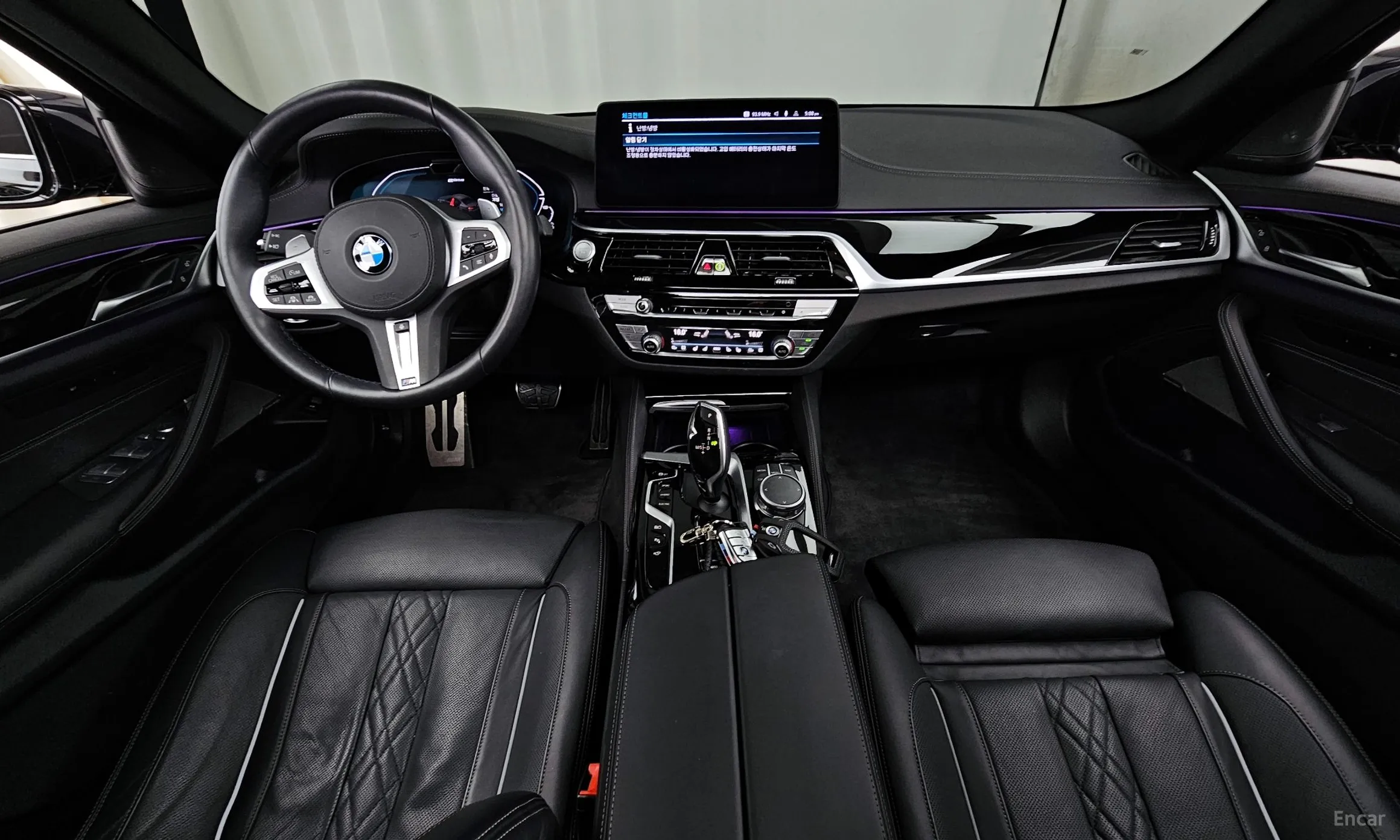 BMW 5 Series (G30) превью 4