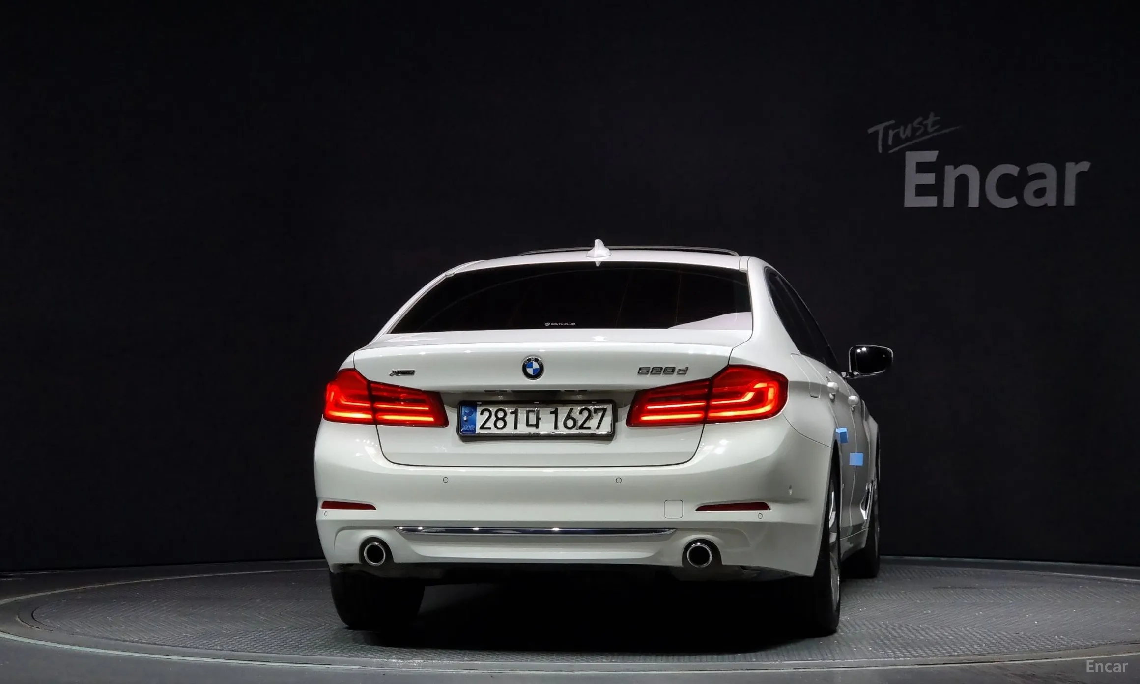 BMW 5 Series (G30) превью 3