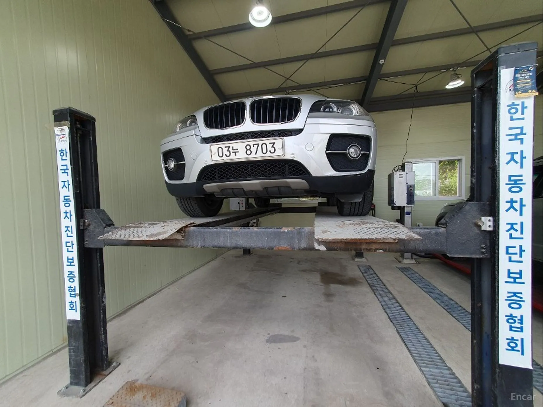 X6 (E71)