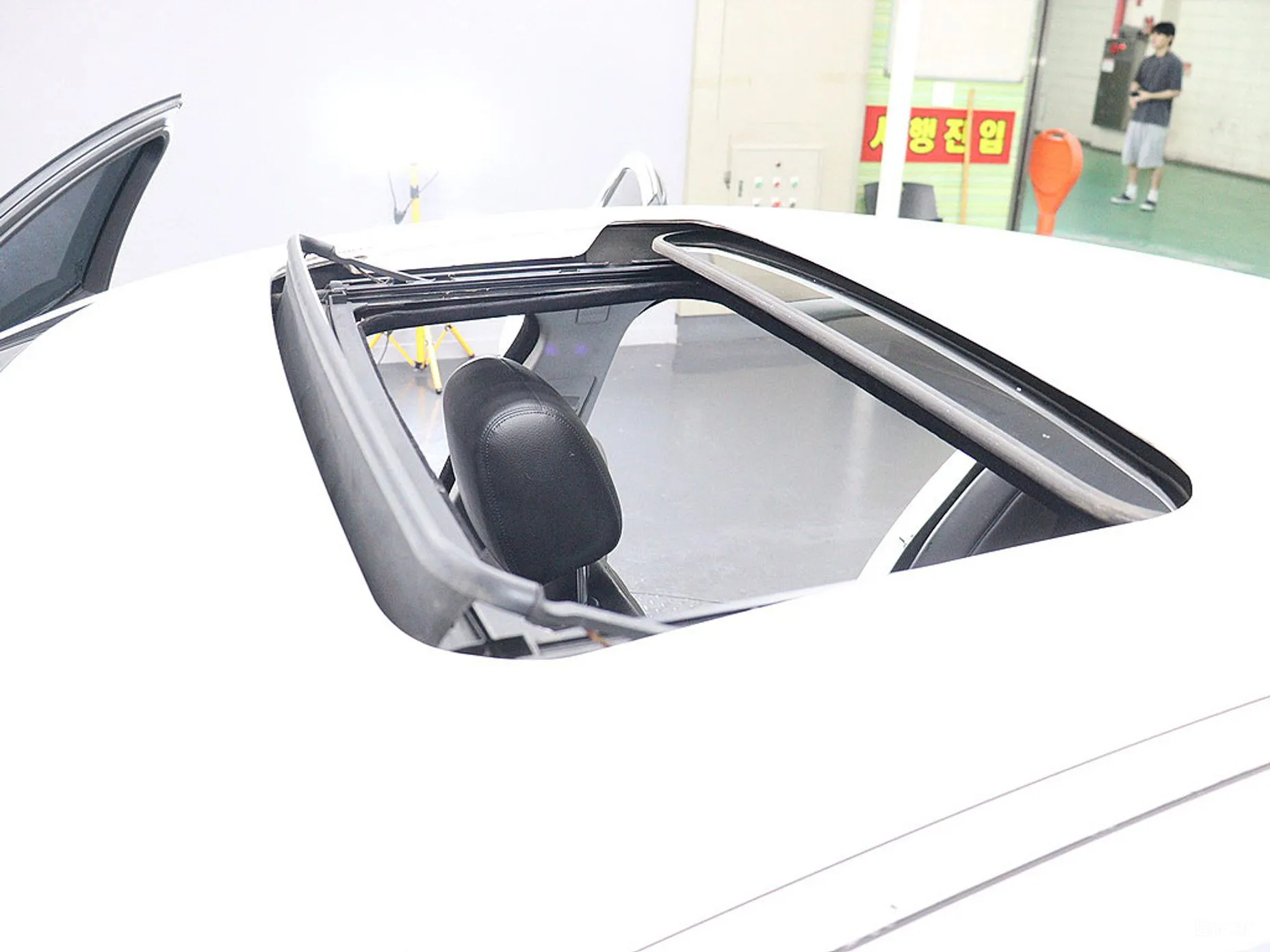 Jaguar New XF превью 6