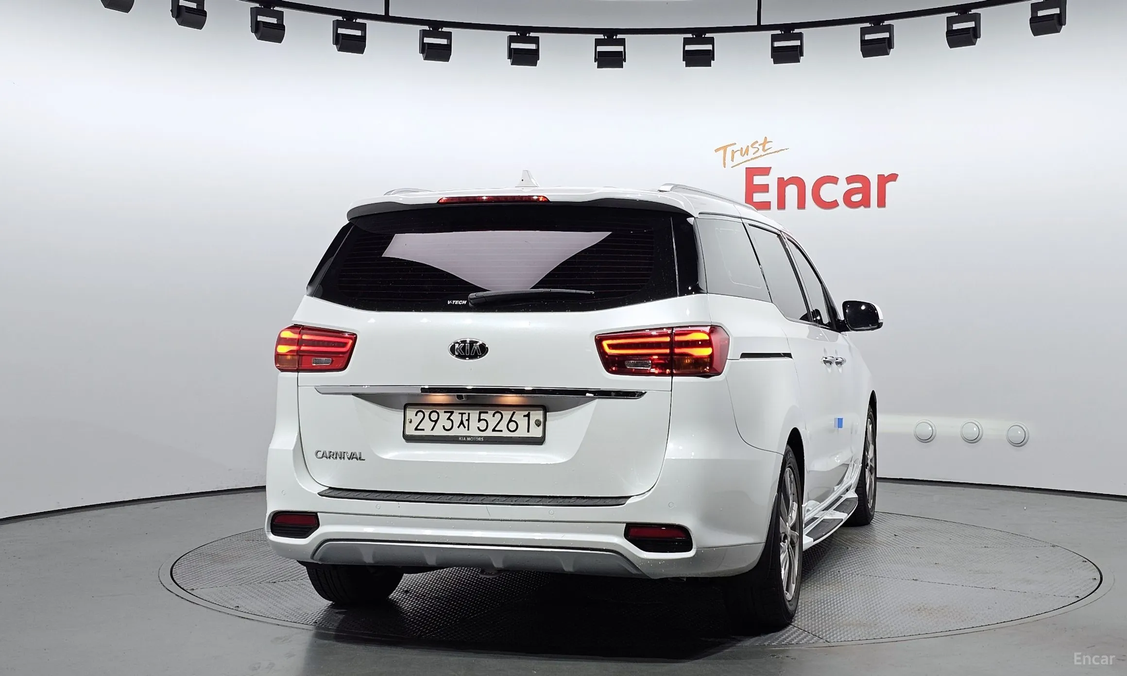 Kia Carnival превью 3