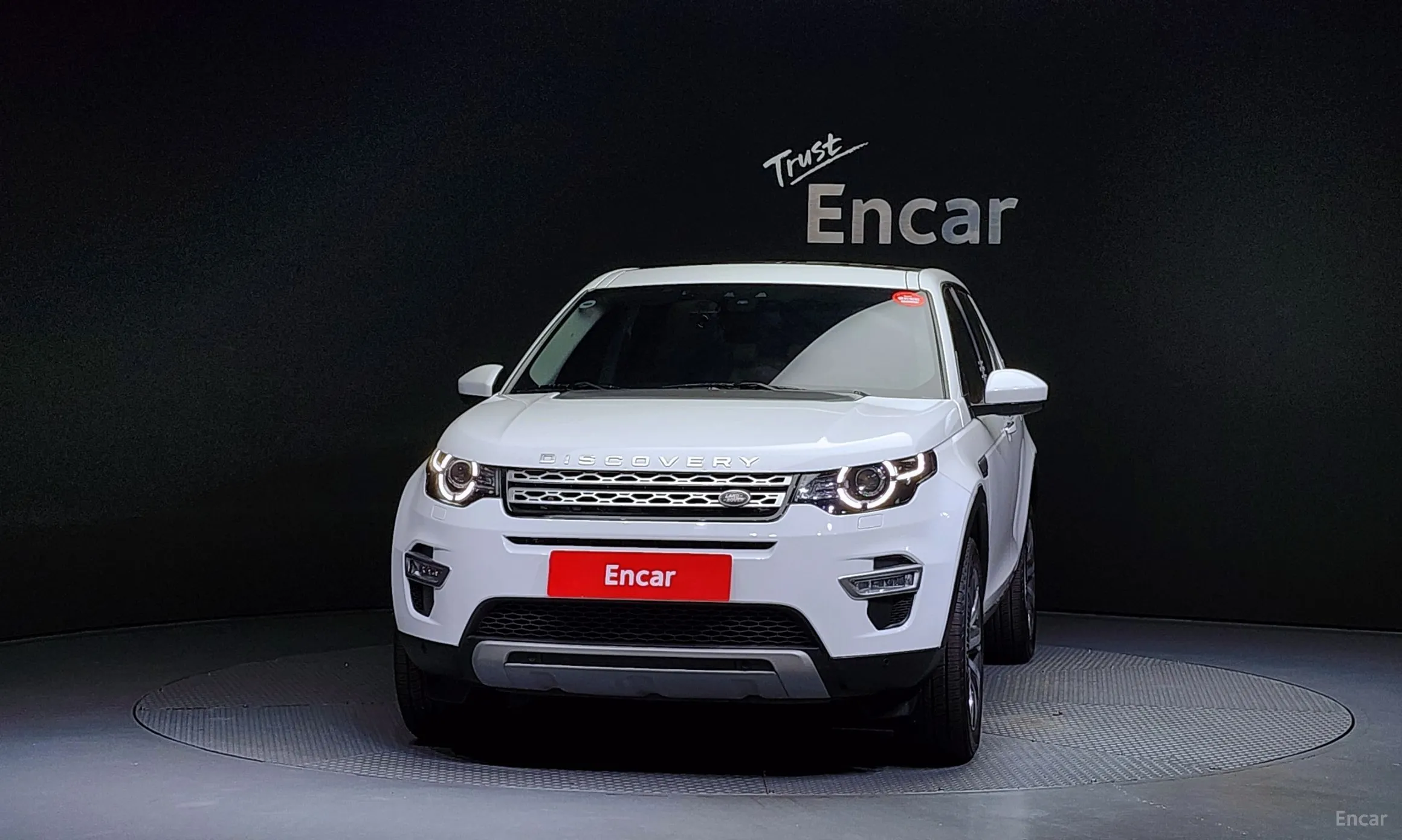 Land Rover Discovery Sports превью 2