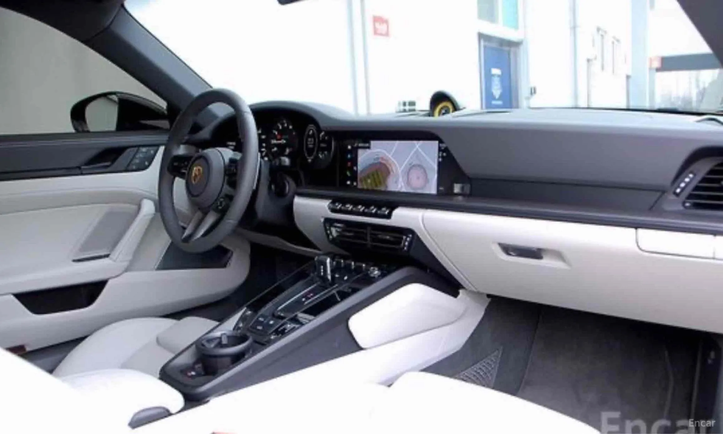 Porsche 911 (992) превью 4