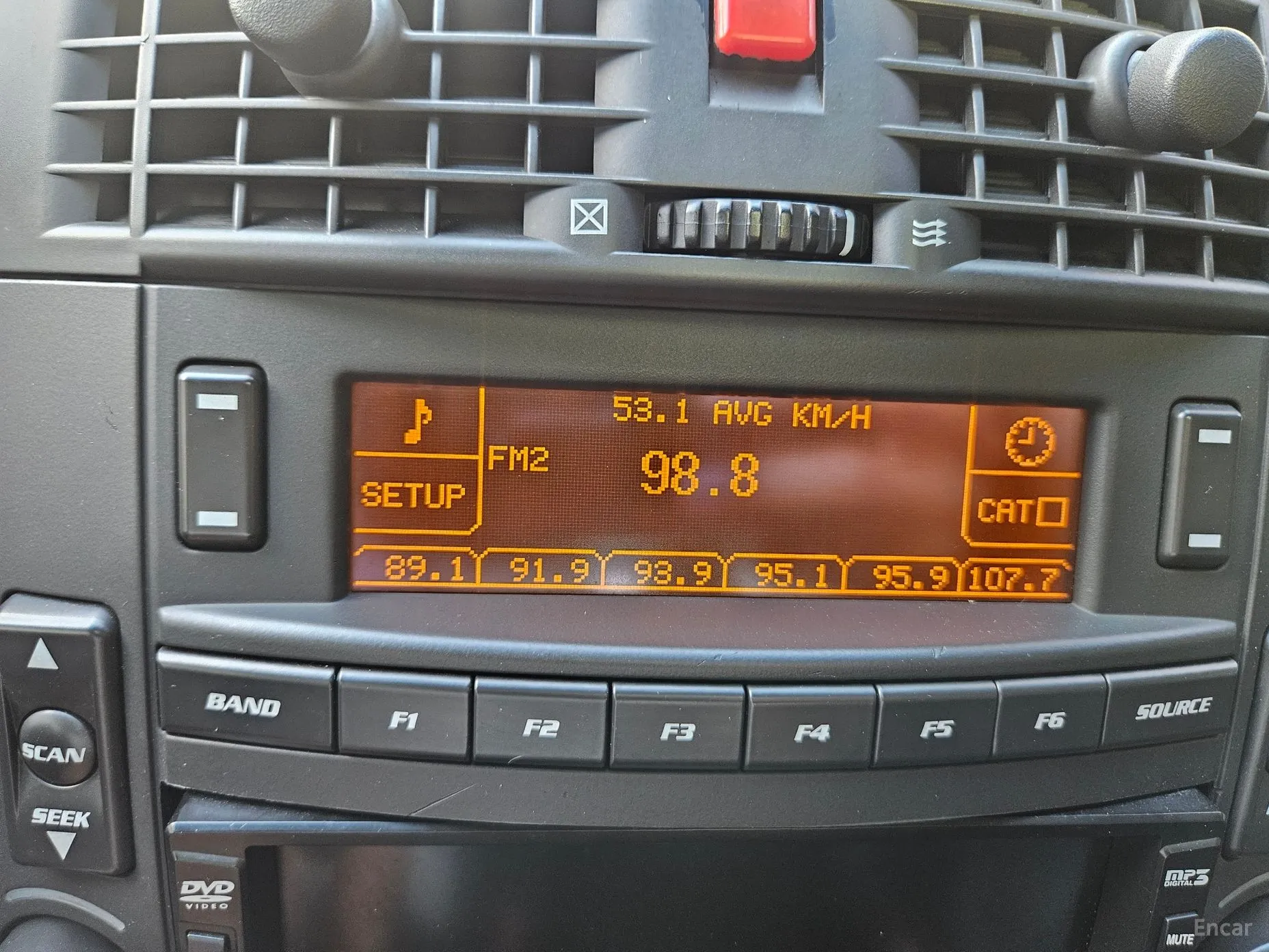 Cadillac SRX превью 16
