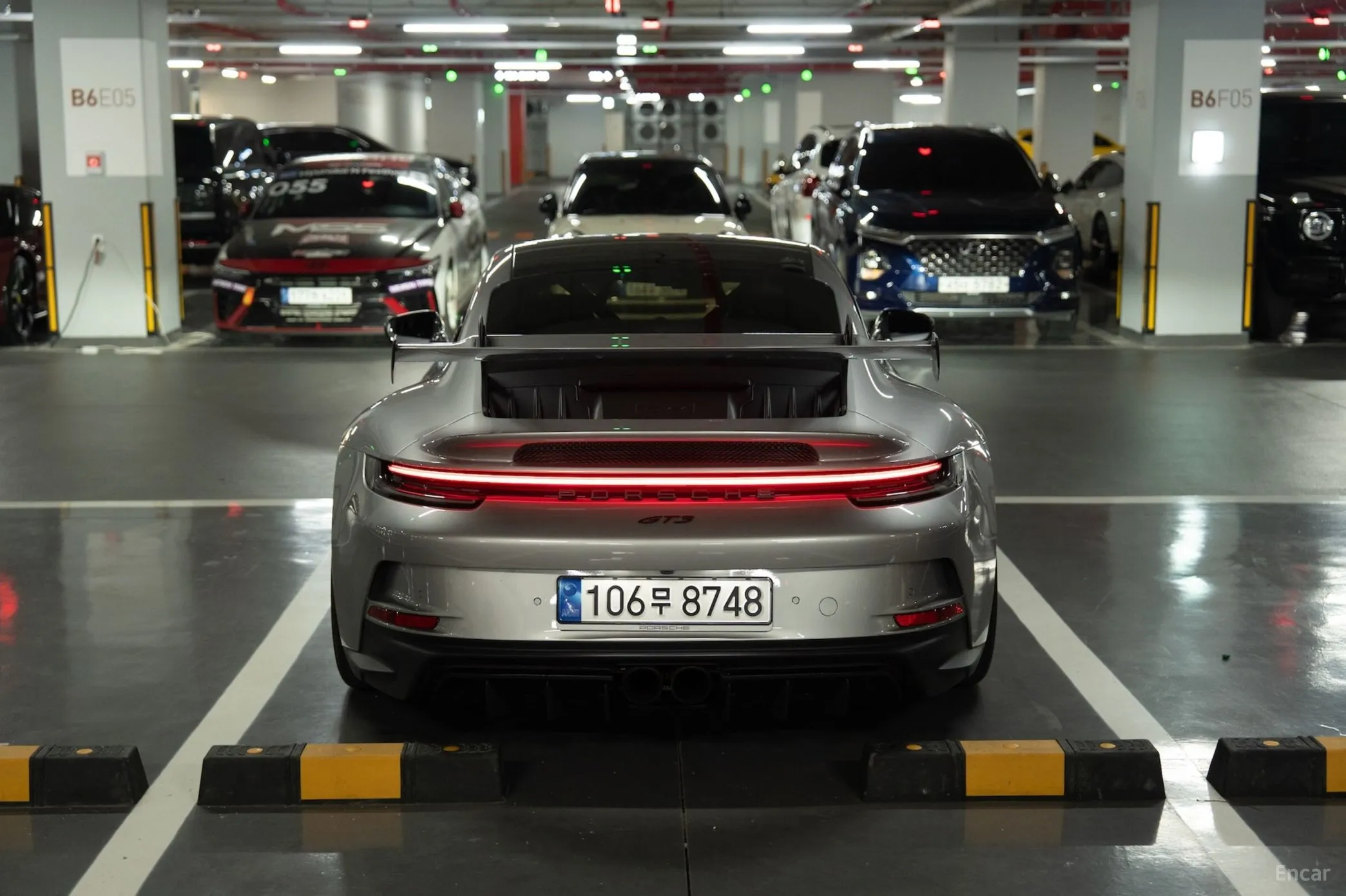 Porsche 911 (992) превью 3