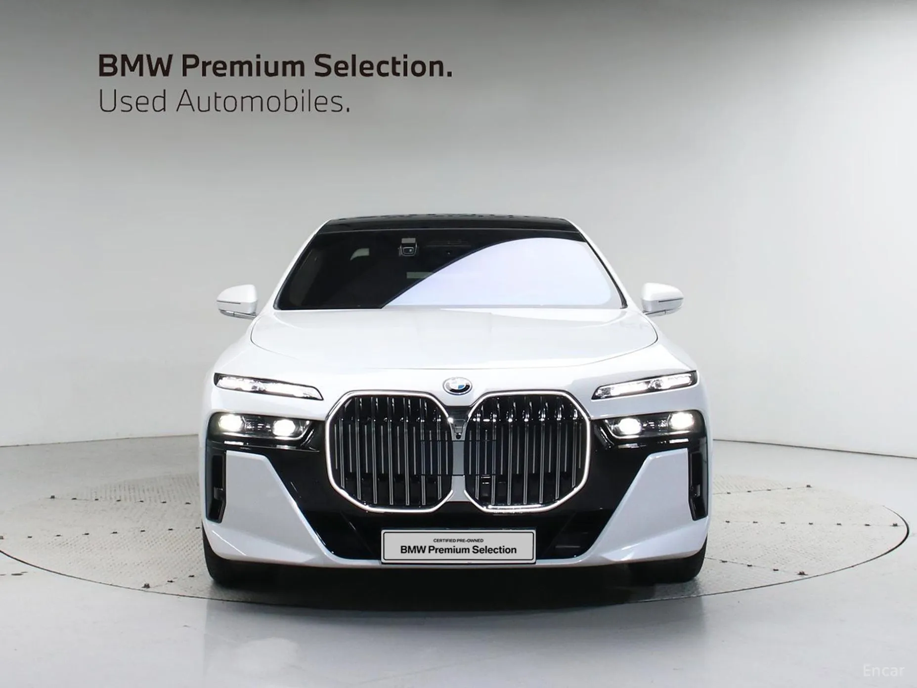 BMW 7 Series (G70) превью 2