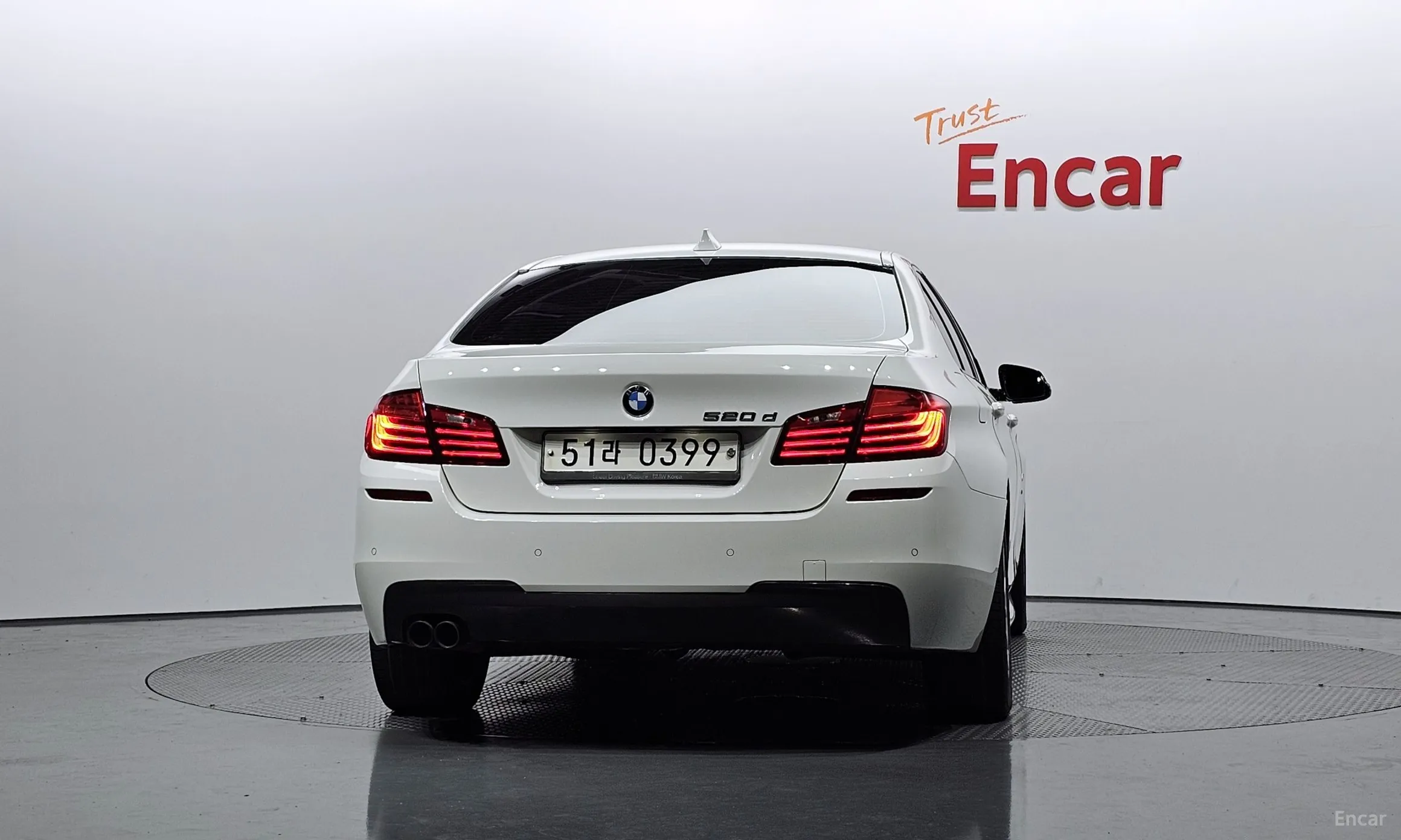 BMW 5 Series (F10) превью 3
