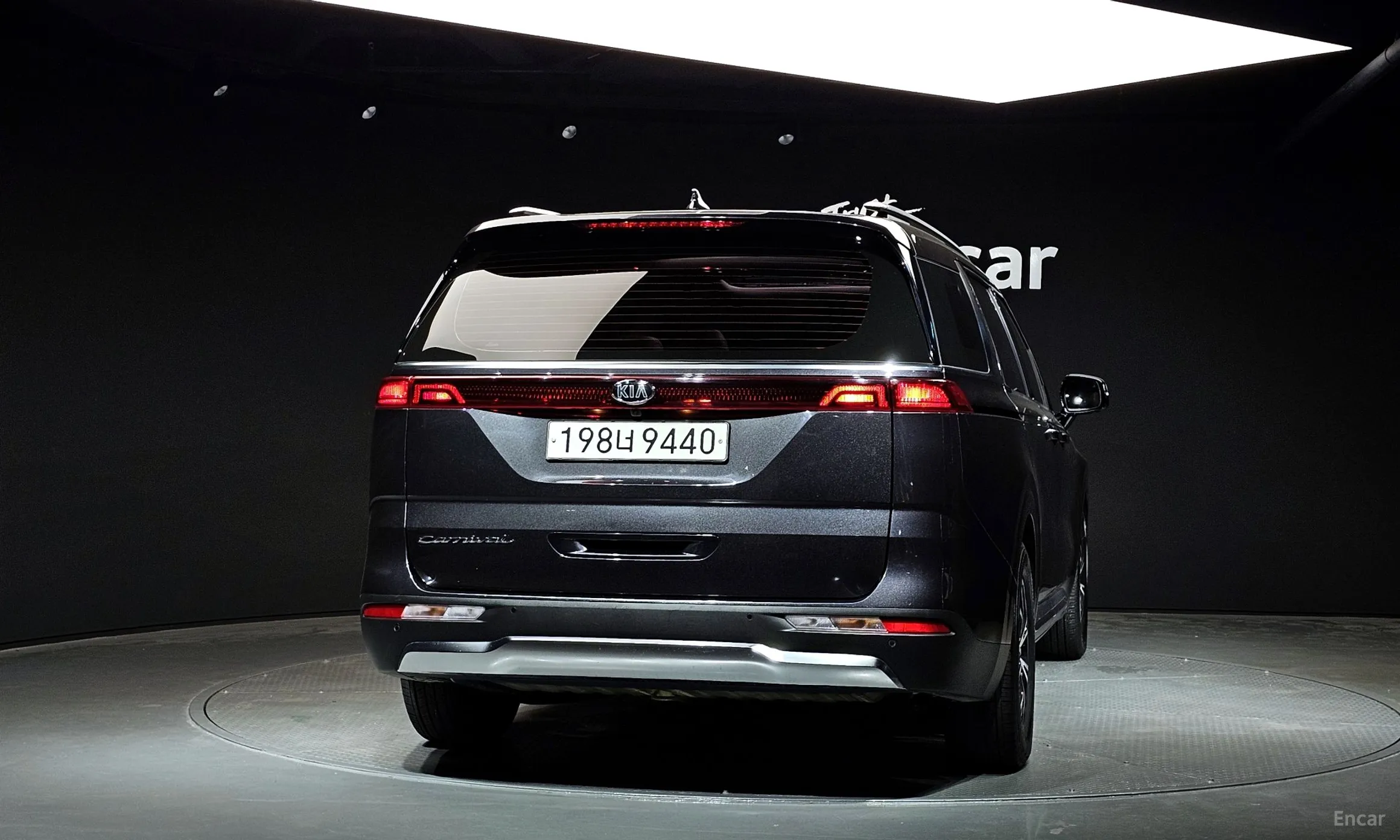 Kia Carnival Gen 4 превью 3