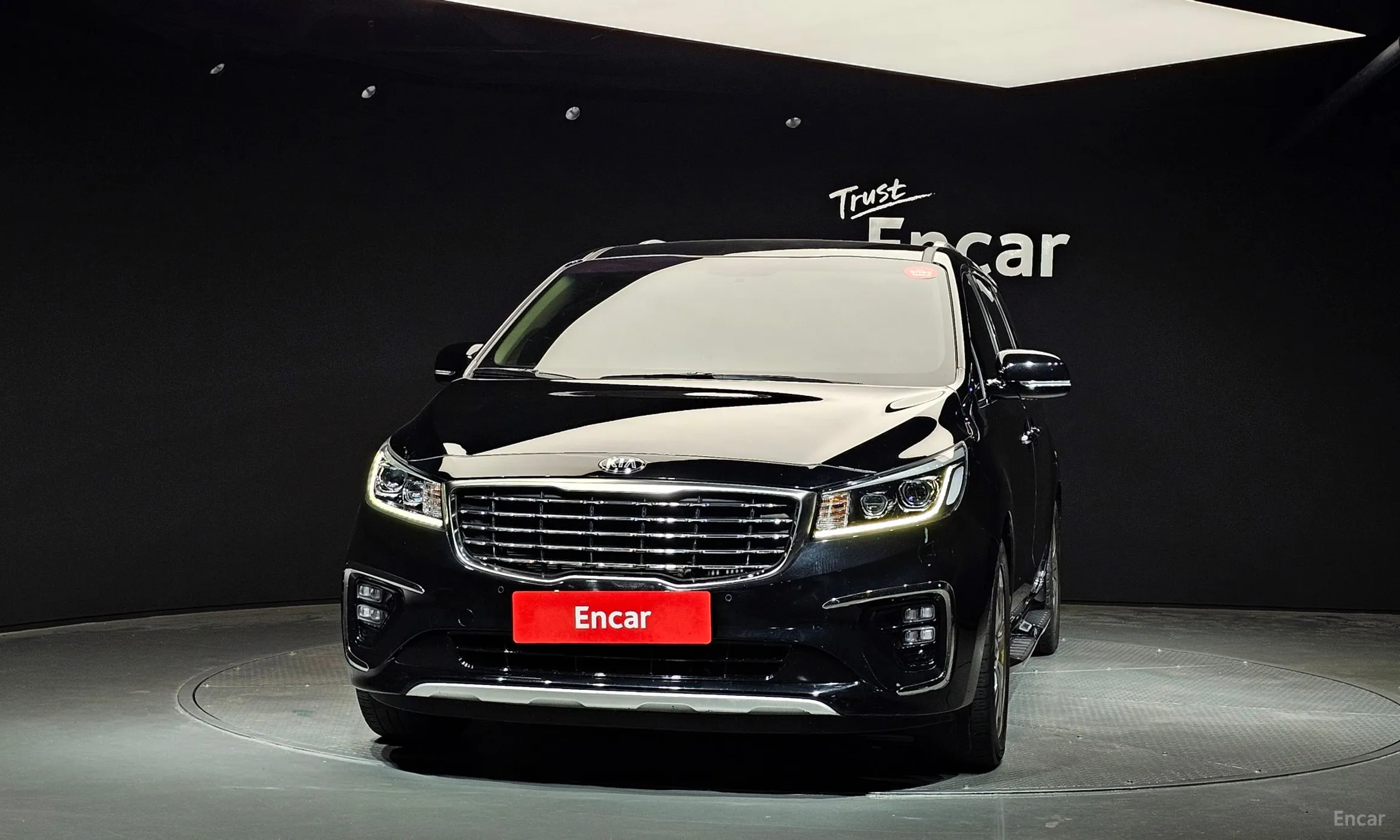 Kia Carnival превью 2