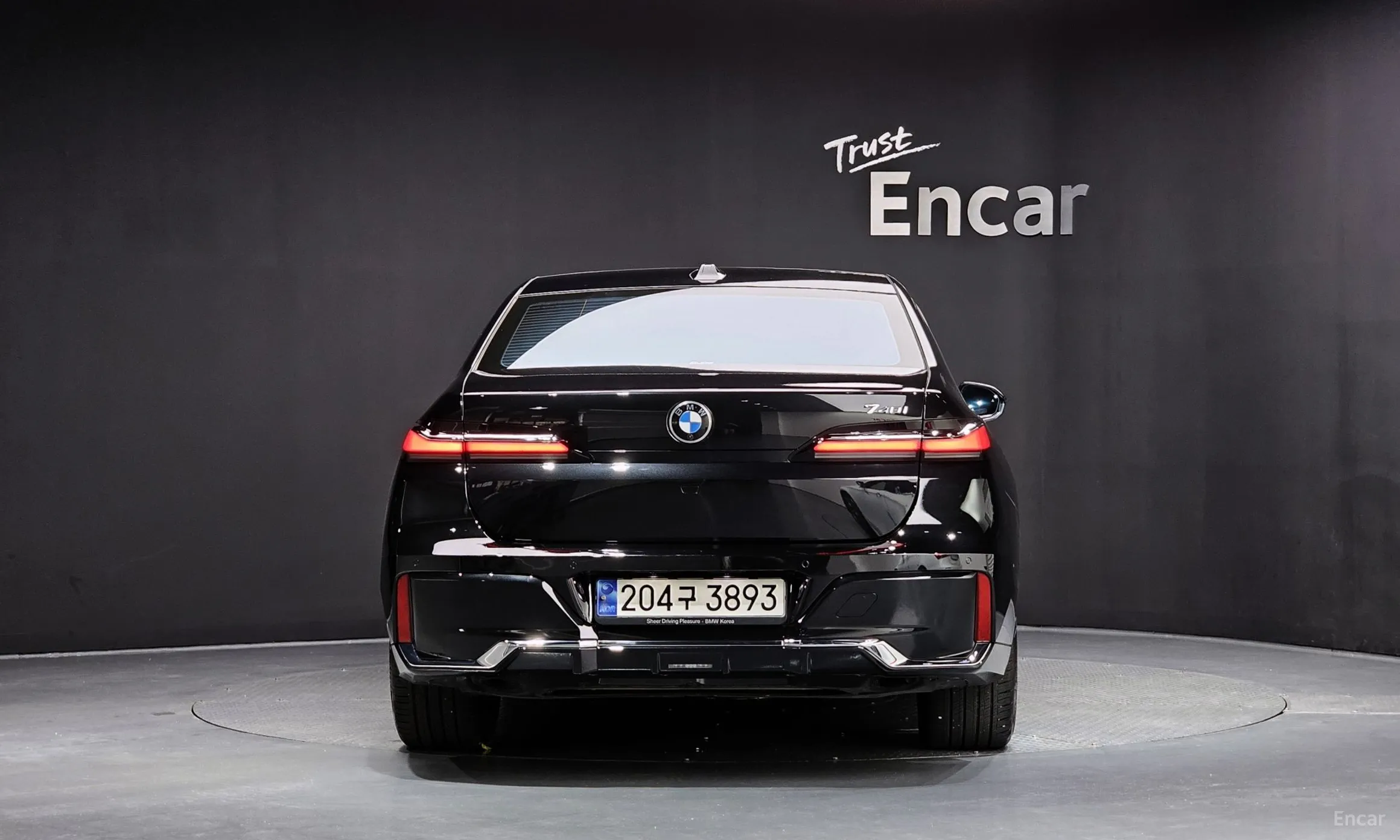 BMW 7 Series (G70) превью 3
