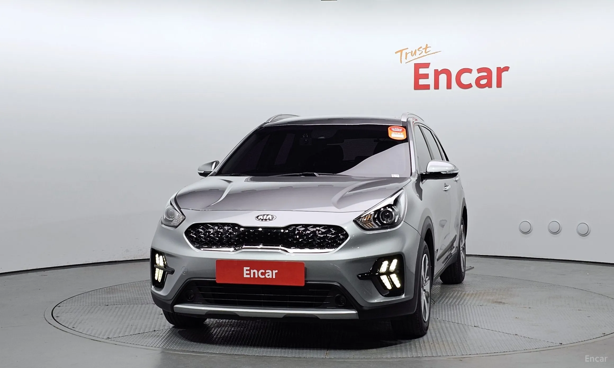 Kia Niro превью 2
