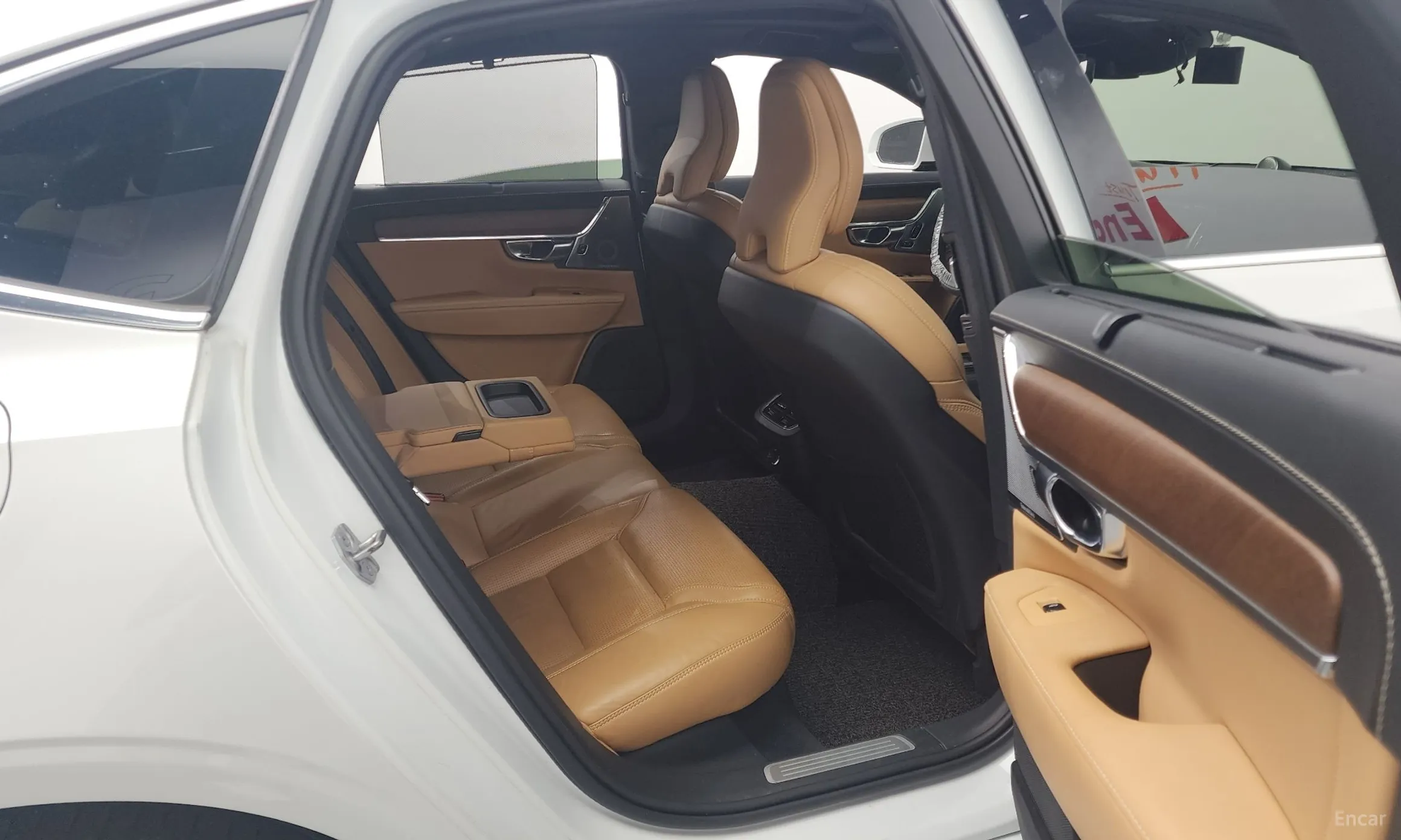 Volvo S90 превью 12