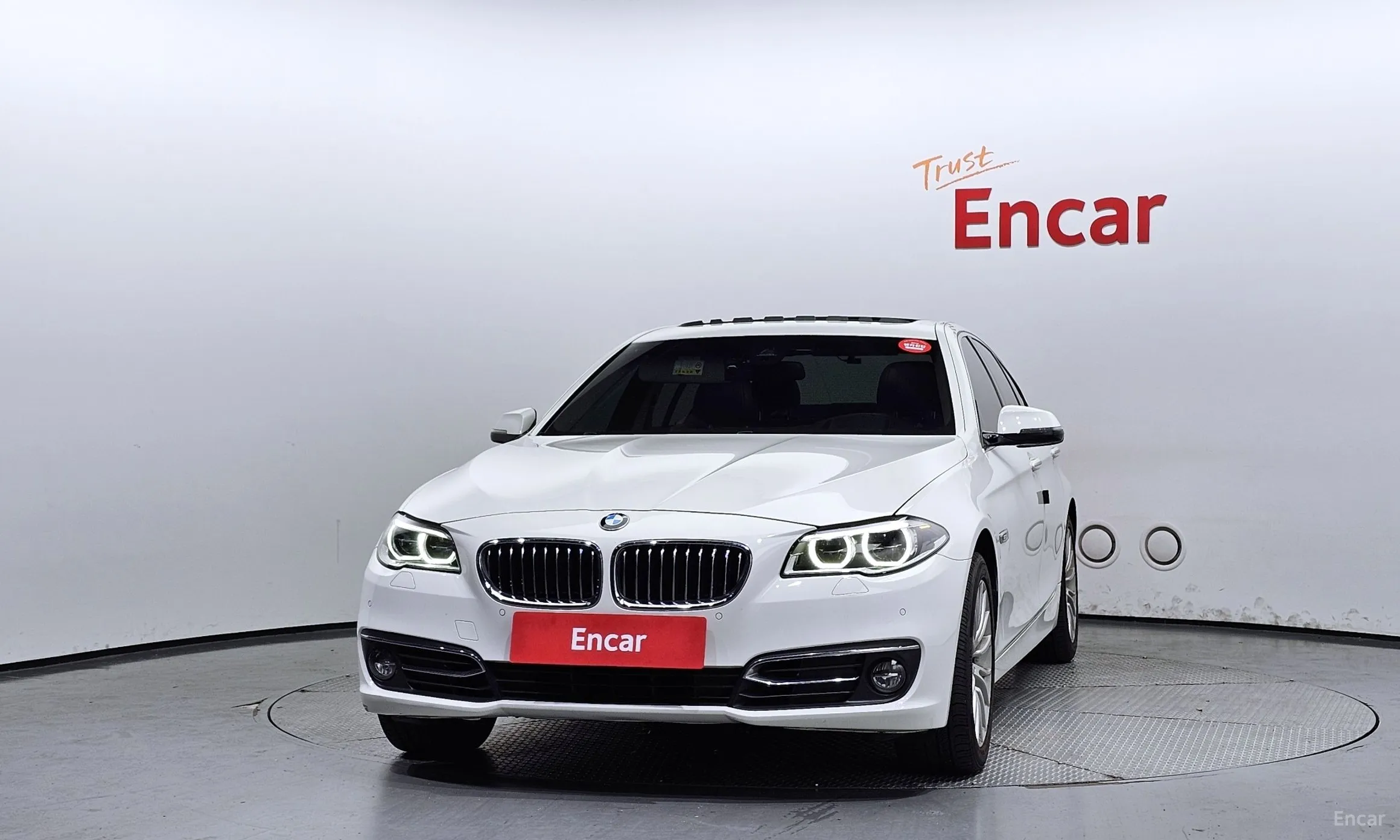 BMW 5 Series (F10) превью 2