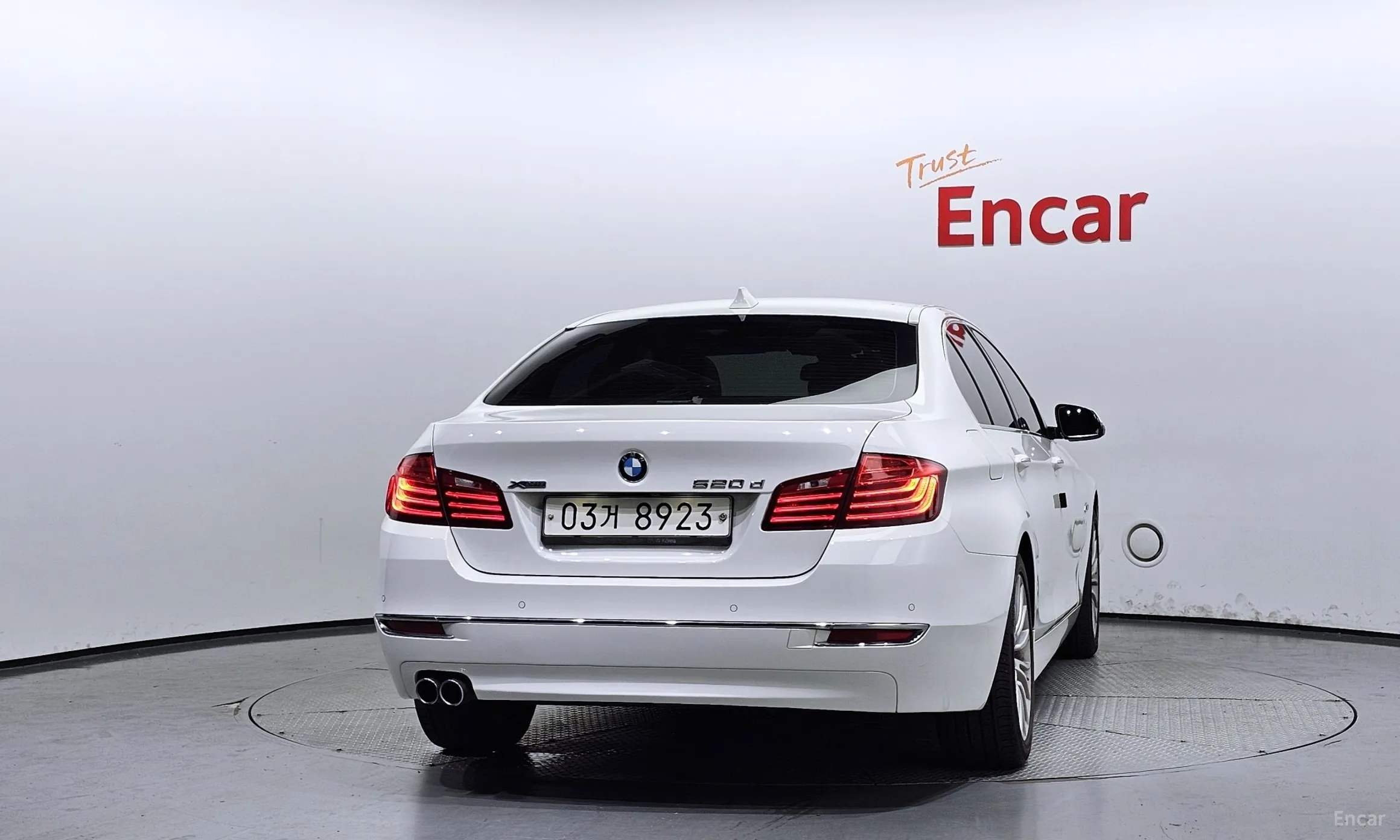 BMW 5 Series (F10) превью 3