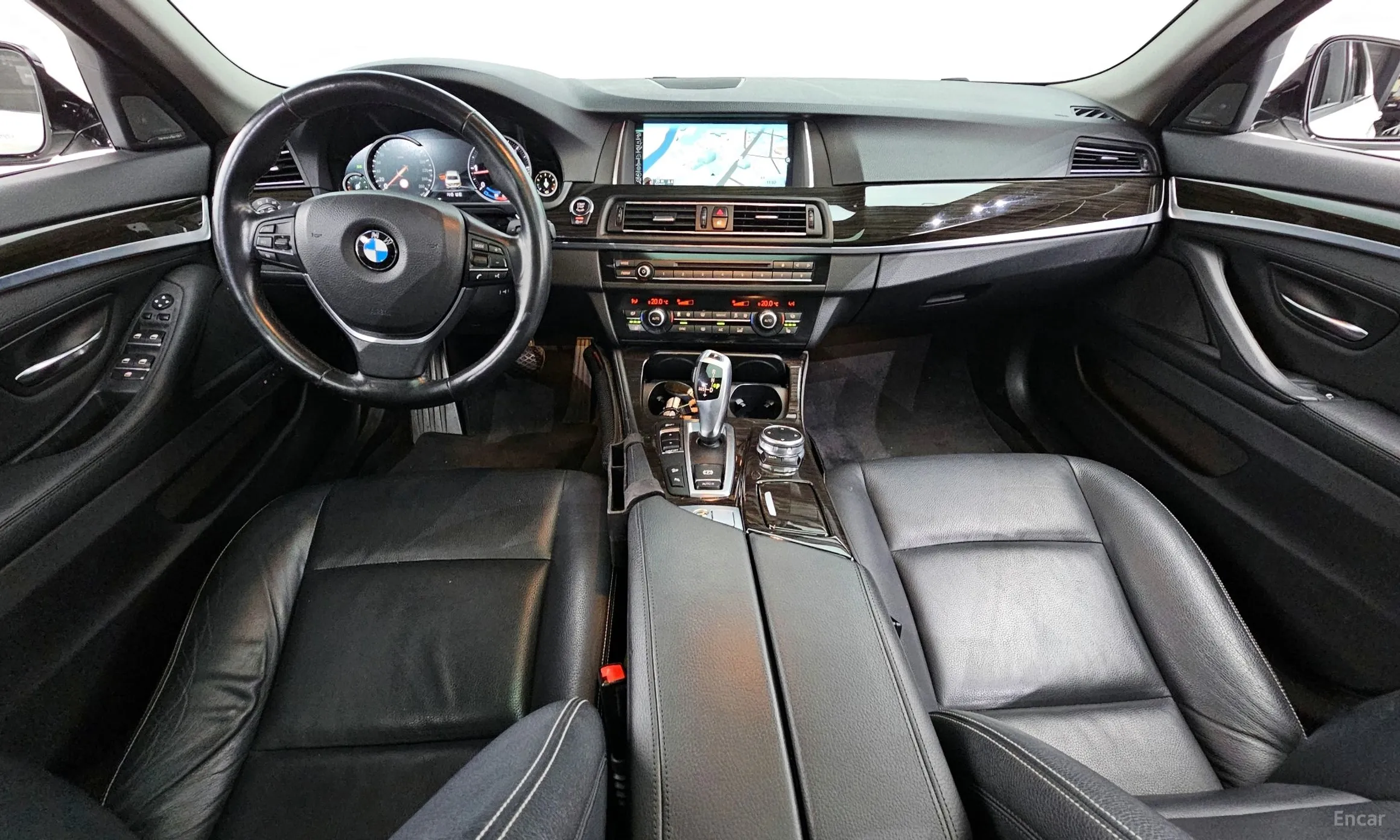BMW 5 Series (F10) превью 4