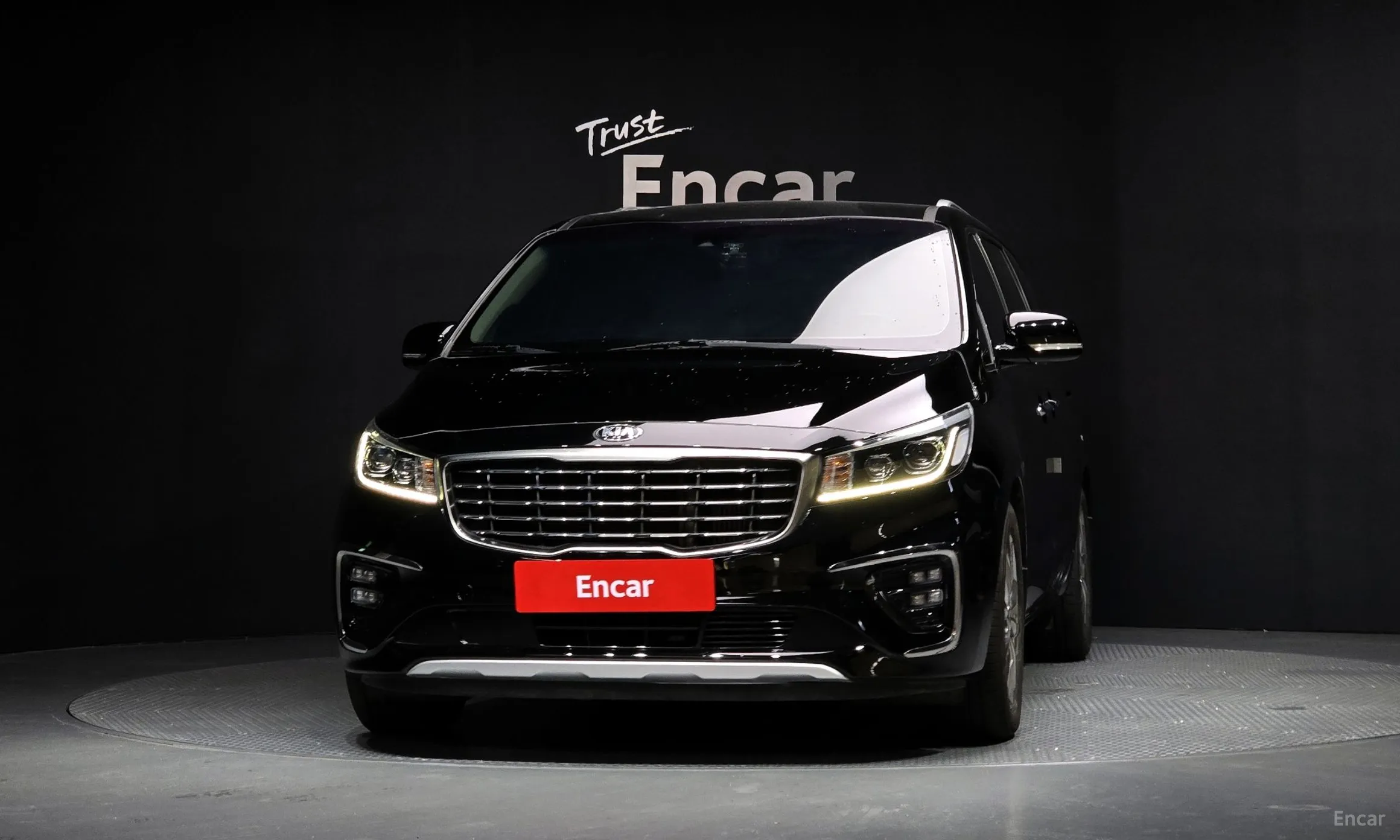 Kia Carnival превью 2