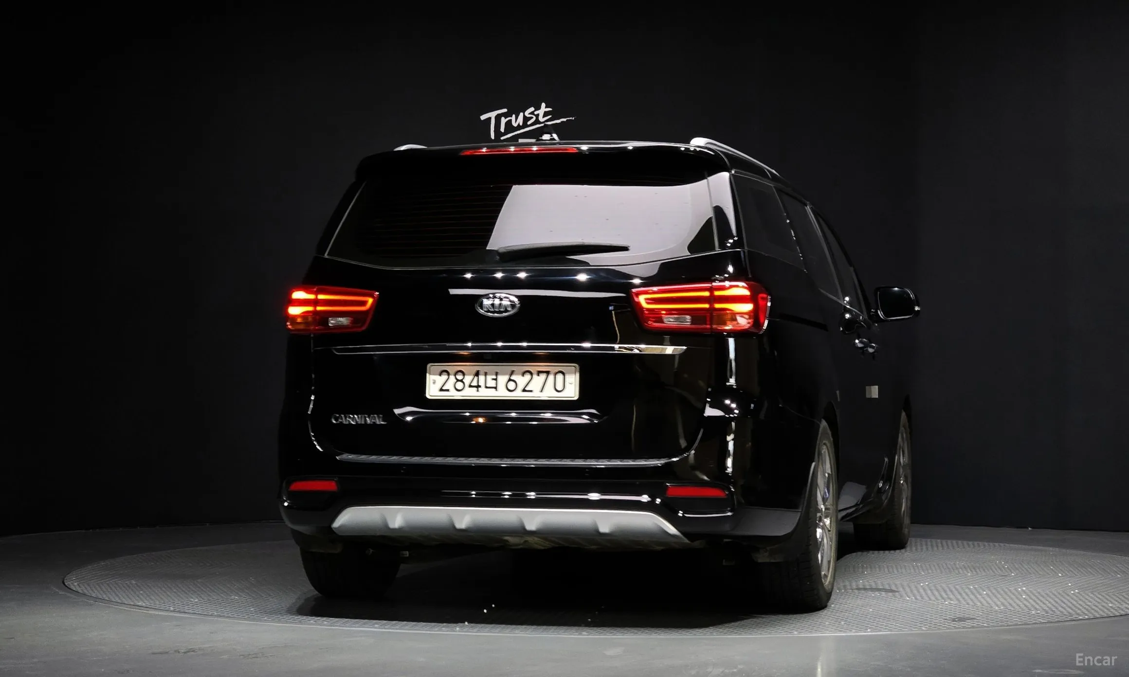 Kia Carnival превью 3