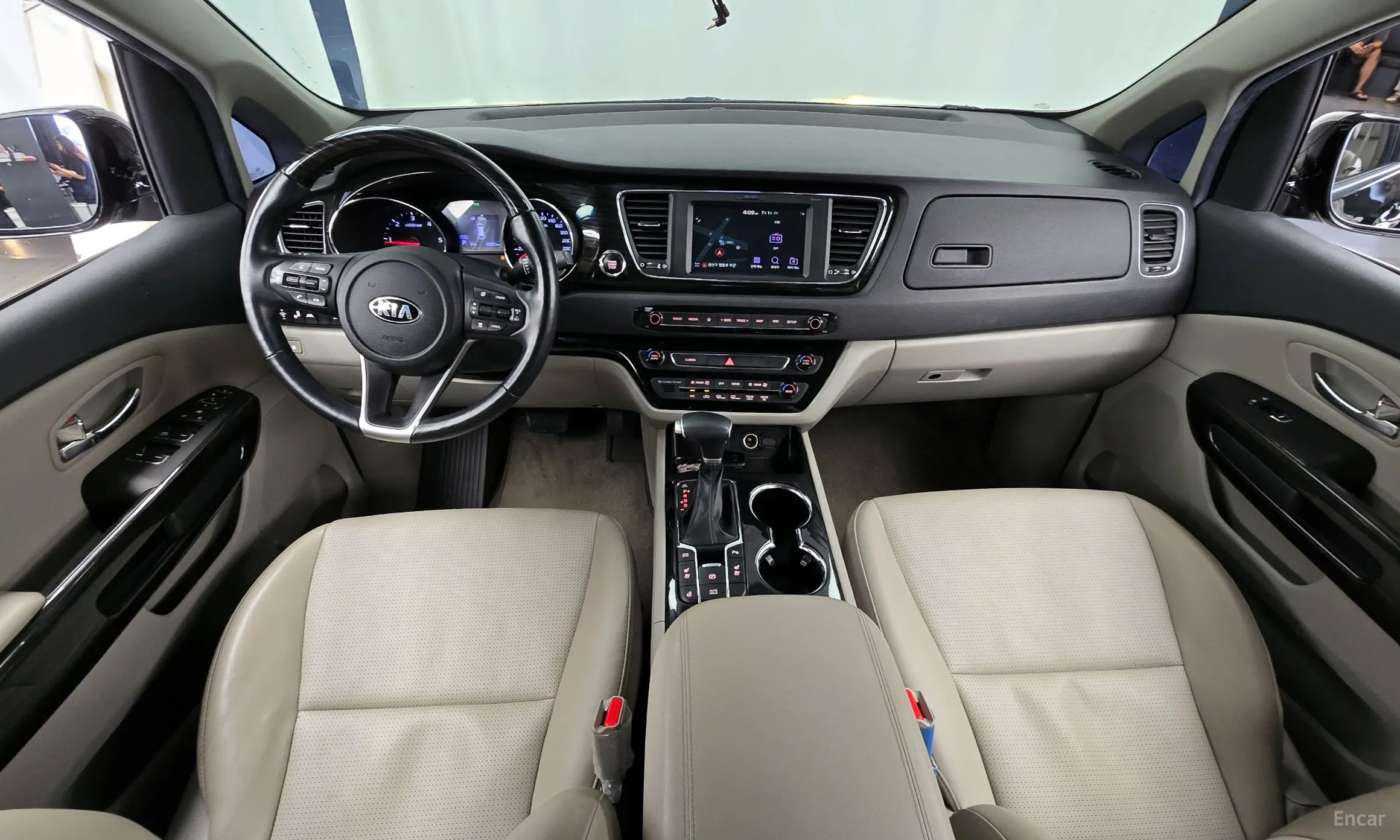 Kia Carnival превью 4