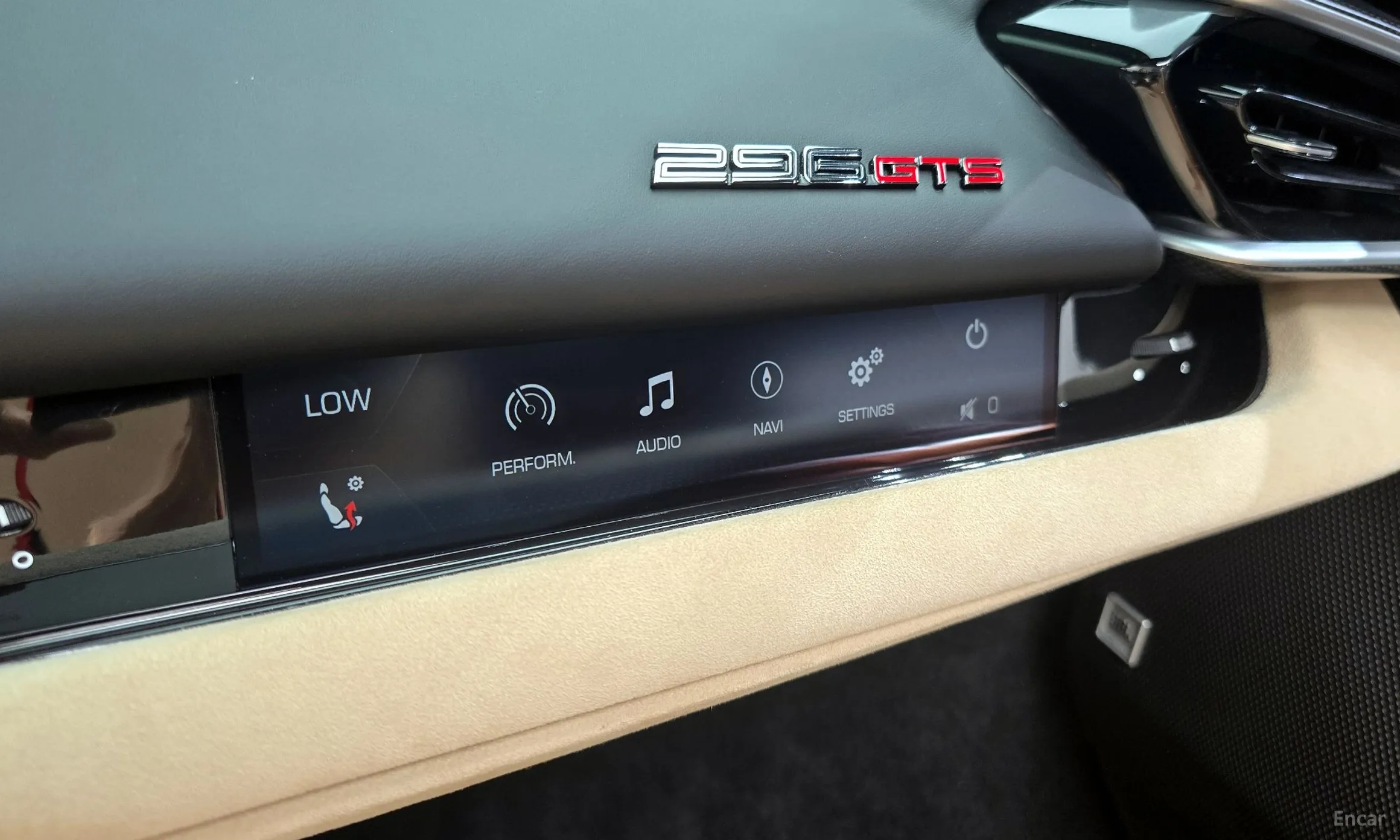 Ferrari 296 GTS превью 19