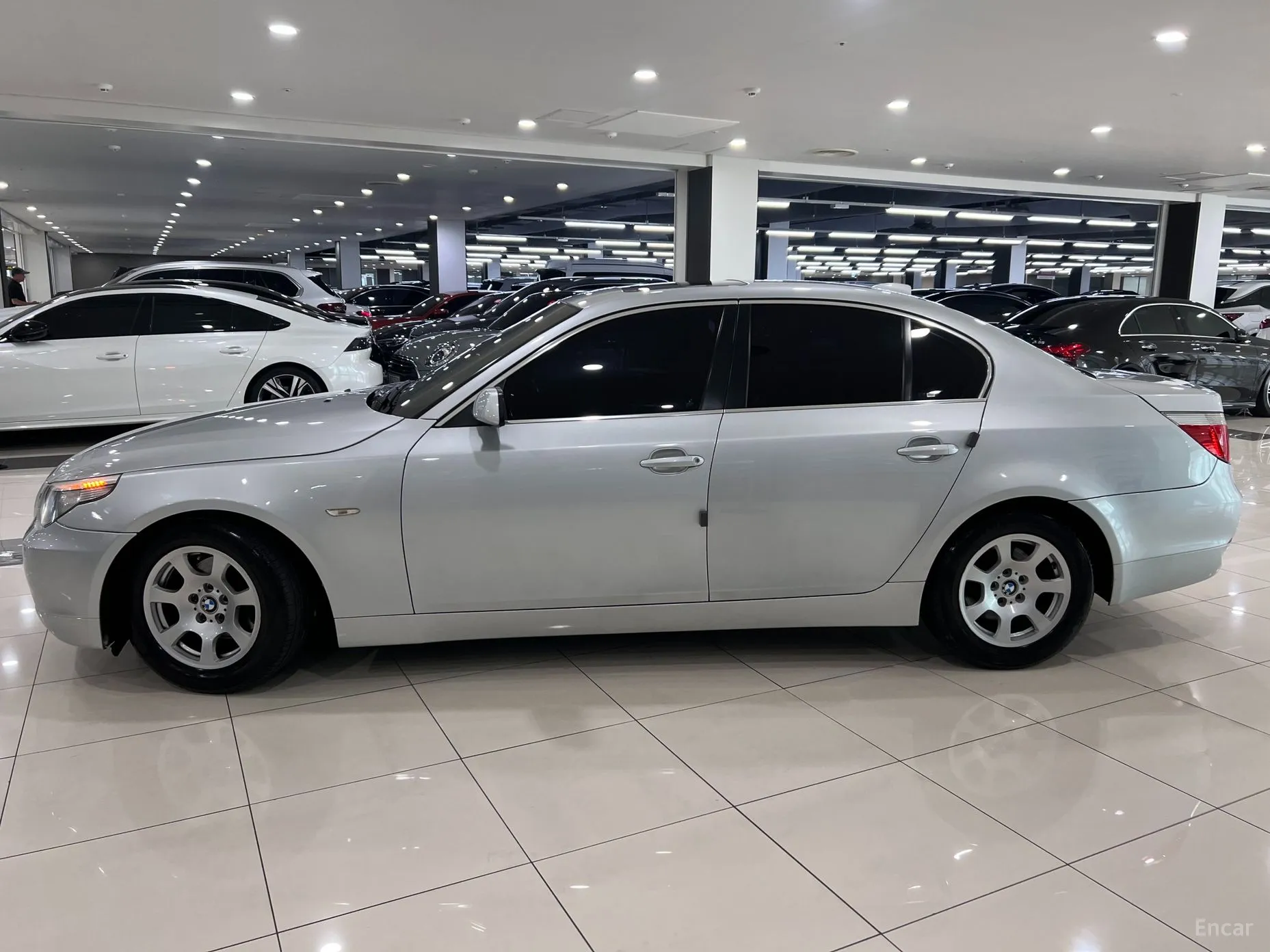 BMW 5 Series (E60) превью 3