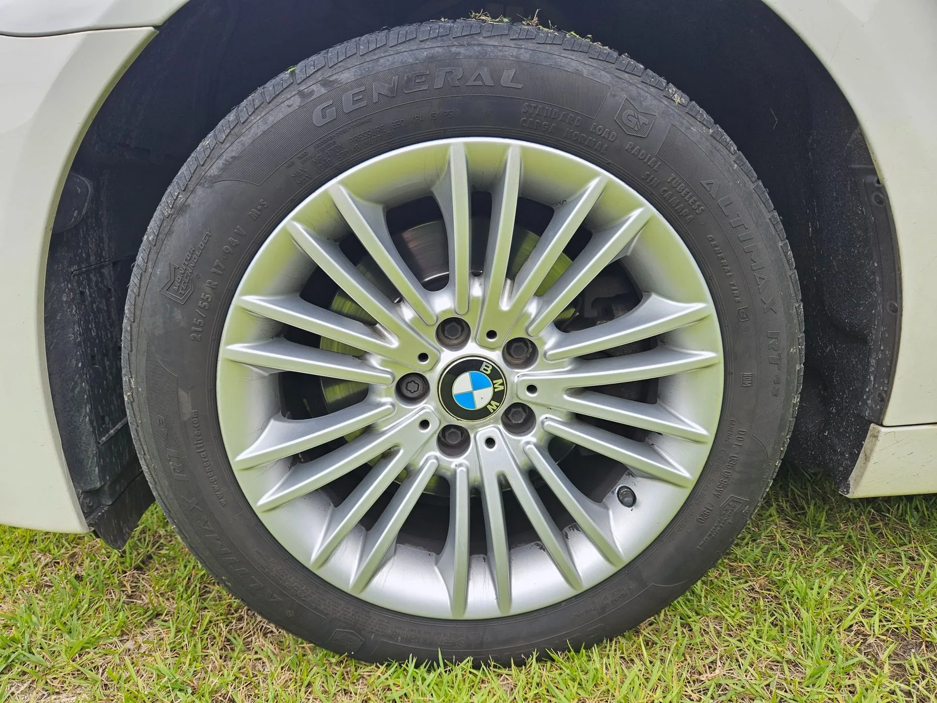 BMW 5 Series (F10) превью 4