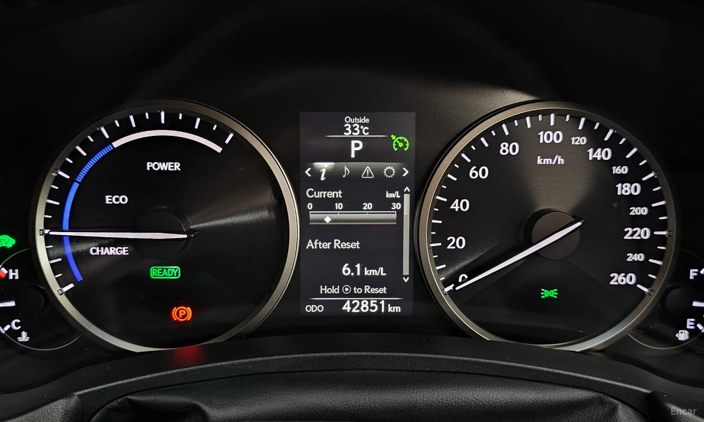 Lexus NX300h превью 8