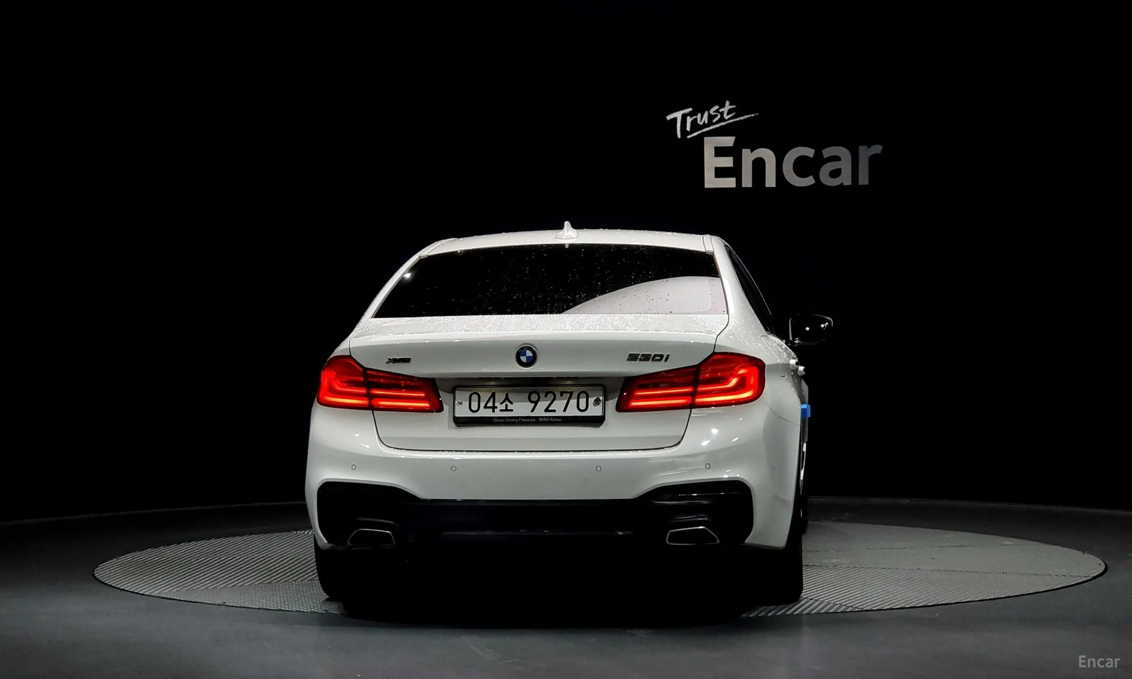 BMW 5 Series (G30) превью 3