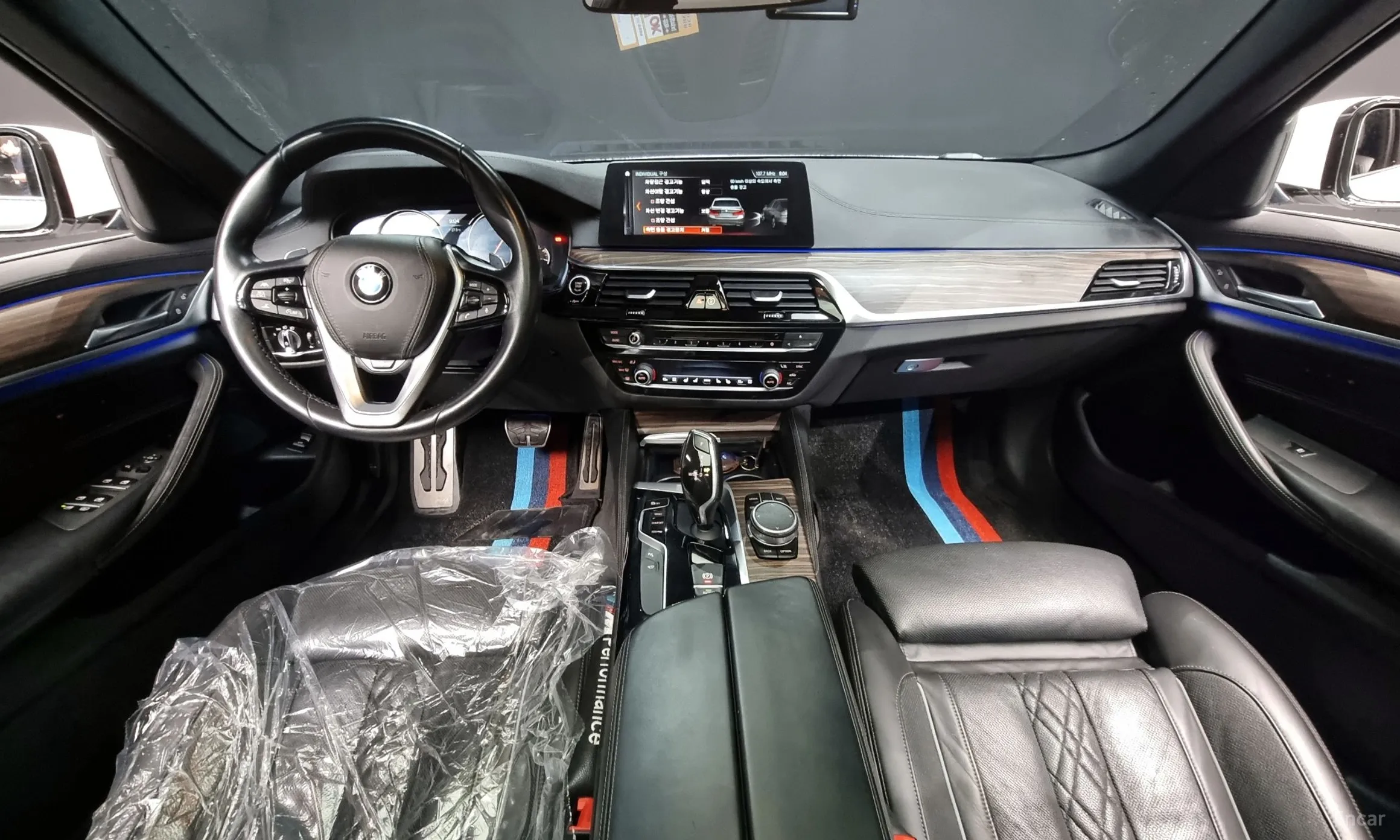 BMW 5 Series (G30) превью 4