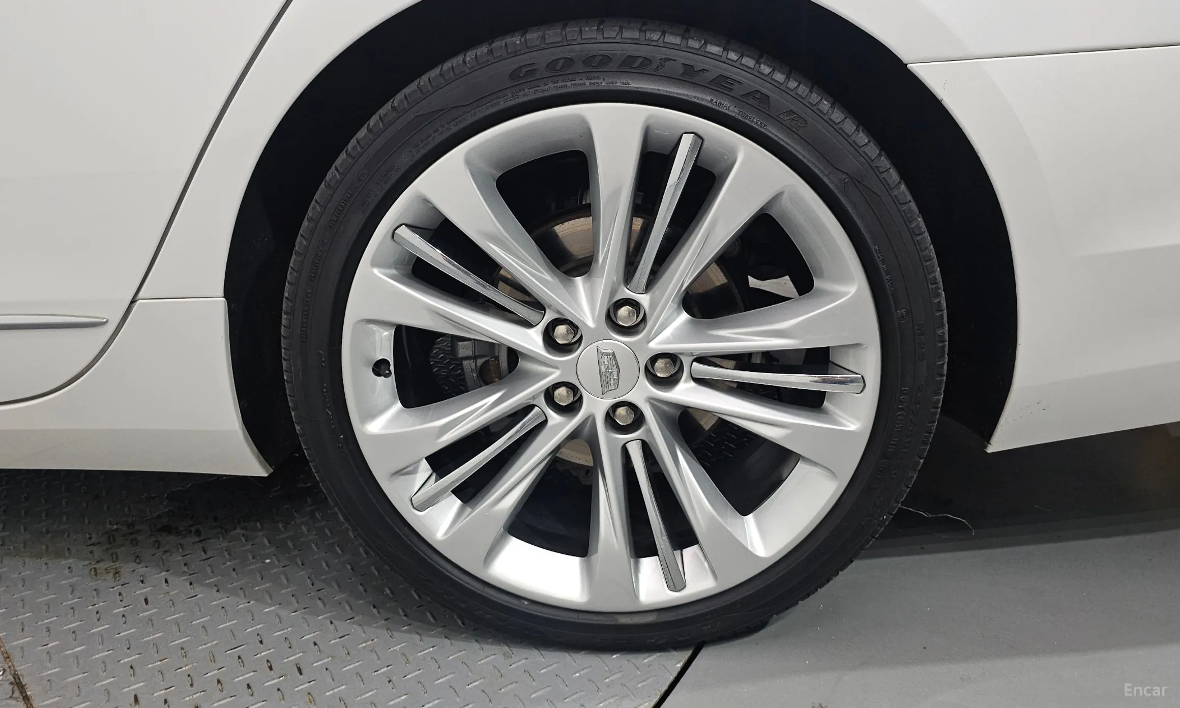 Cadillac CT6 превью 5