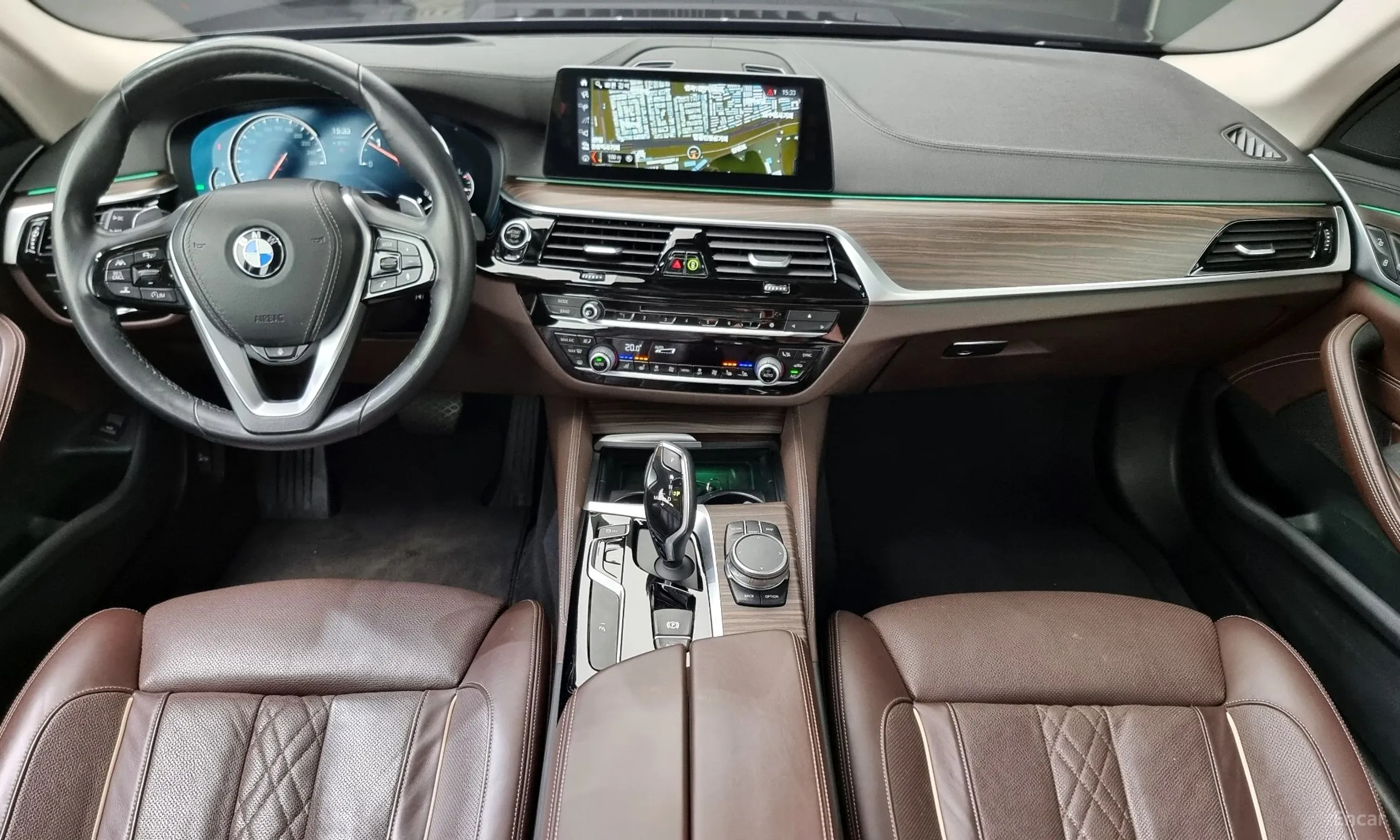 BMW 5 Series (G30) превью 4