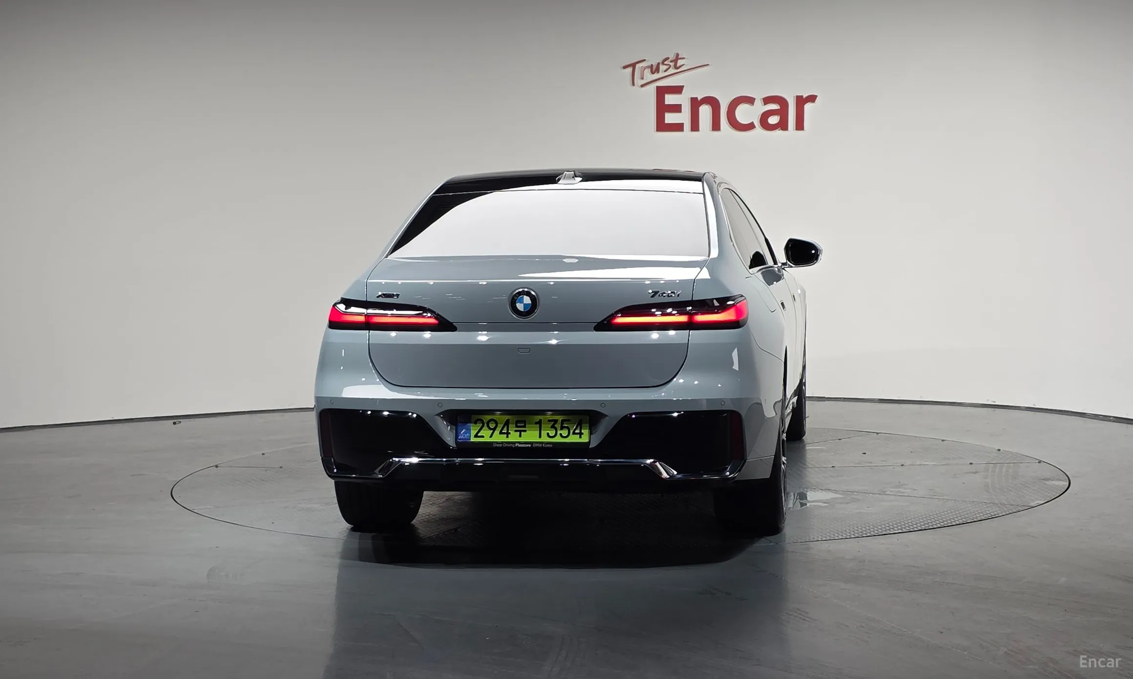 BMW 7 Series (G70) превью 3