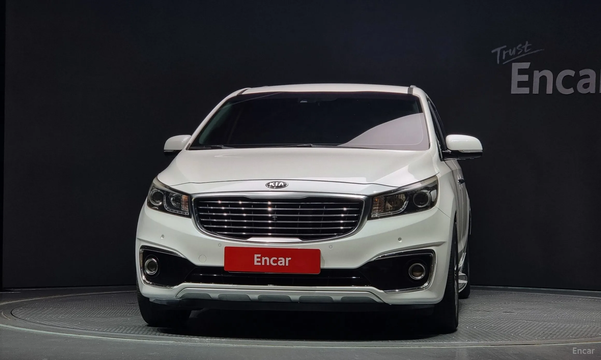 Kia Carnival превью 2