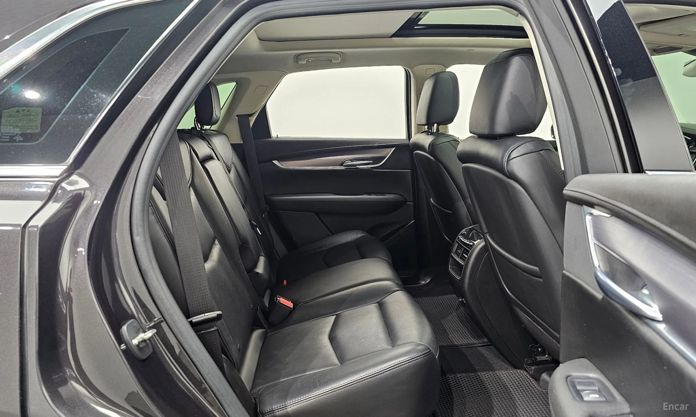 Cadillac XT5 превью 12