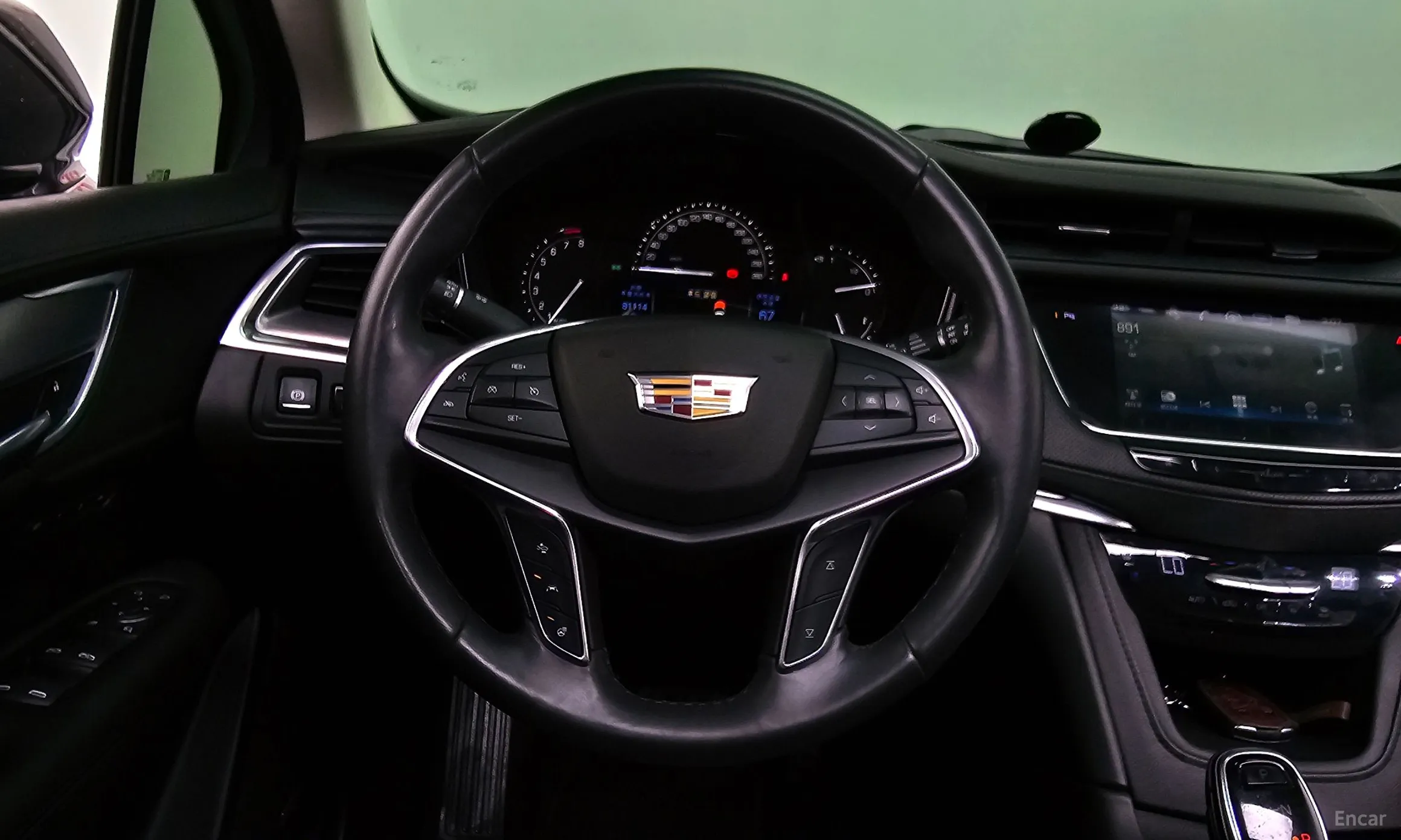 Cadillac XT5 превью 13