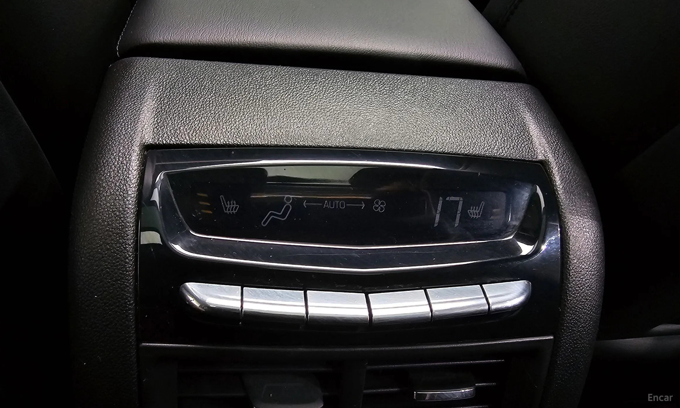 Cadillac XT5 превью 18