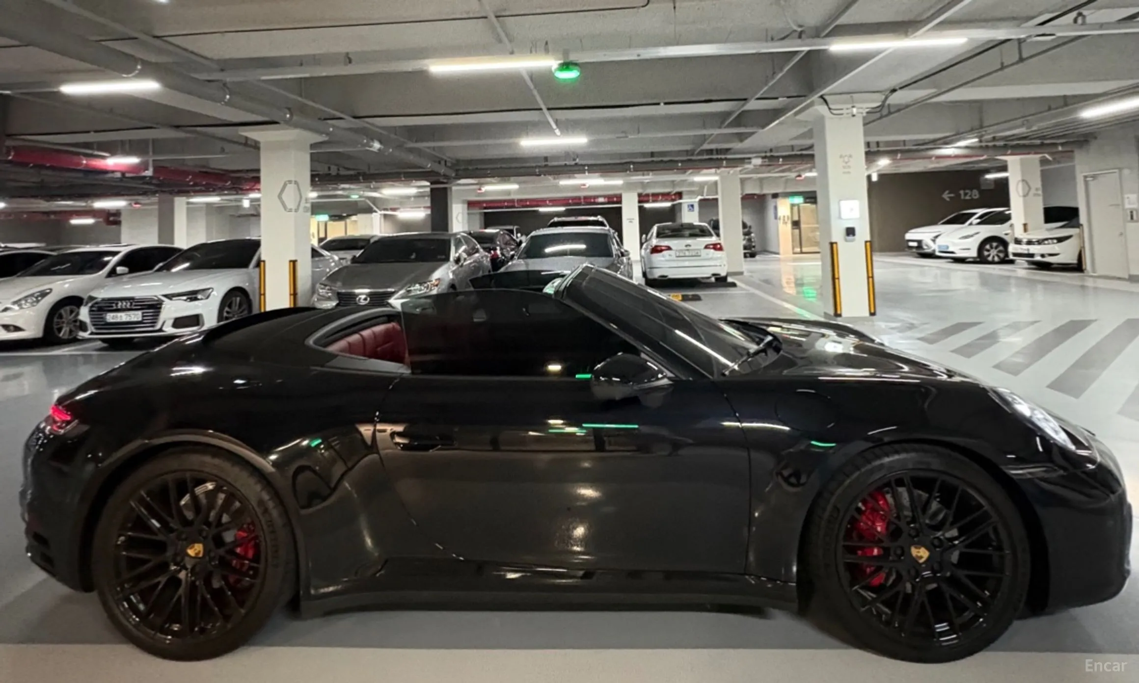 Porsche 911 (992) превью 4