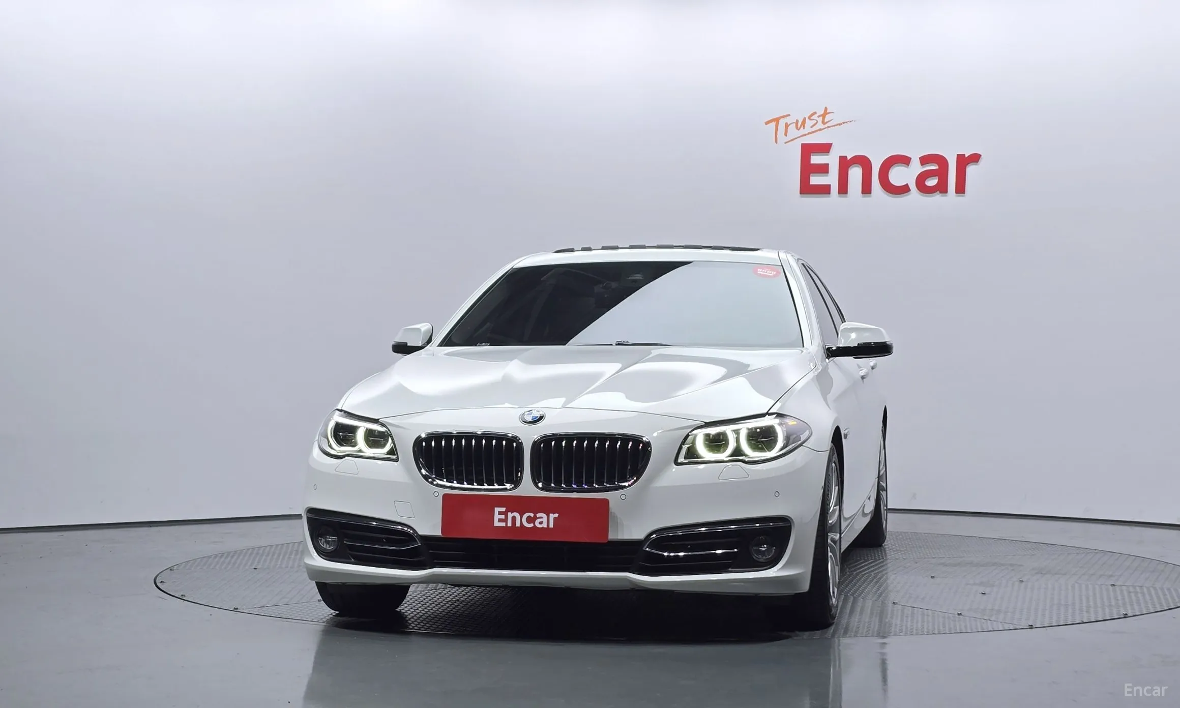 BMW 5 Series (F10) превью 2