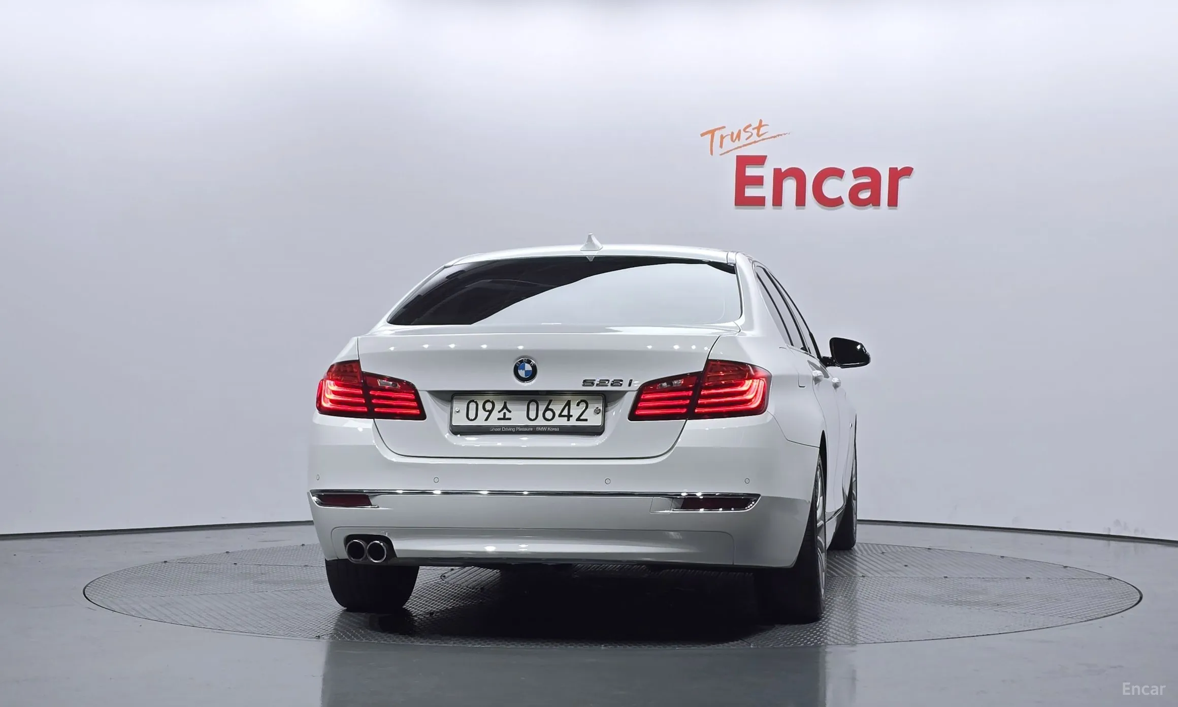 BMW 5 Series (F10) превью 3