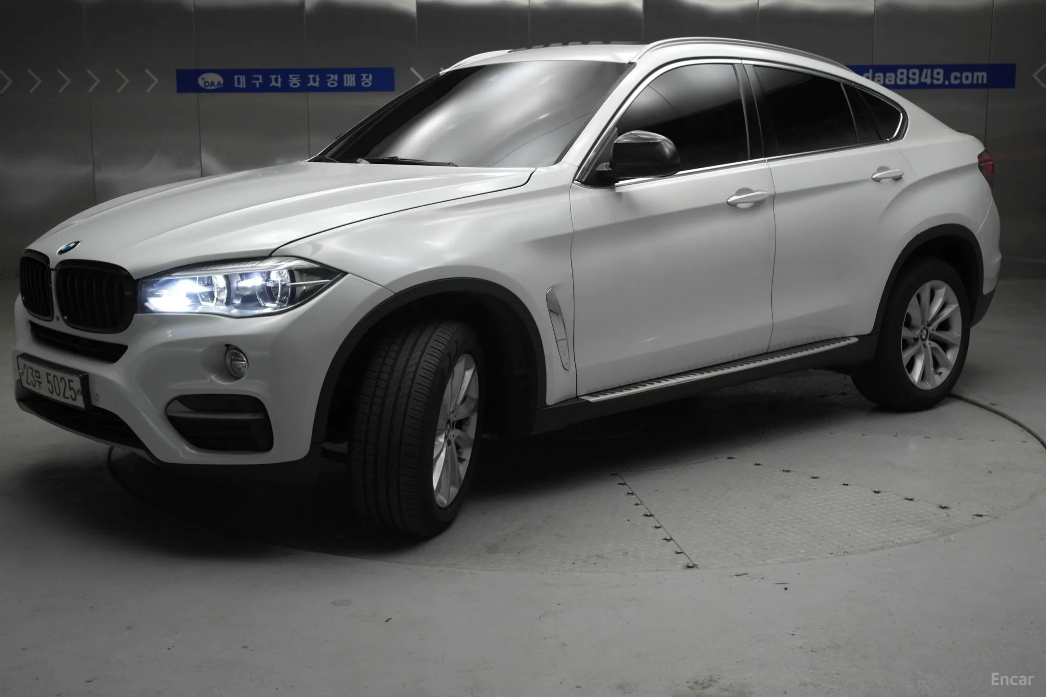 X6 (F16)