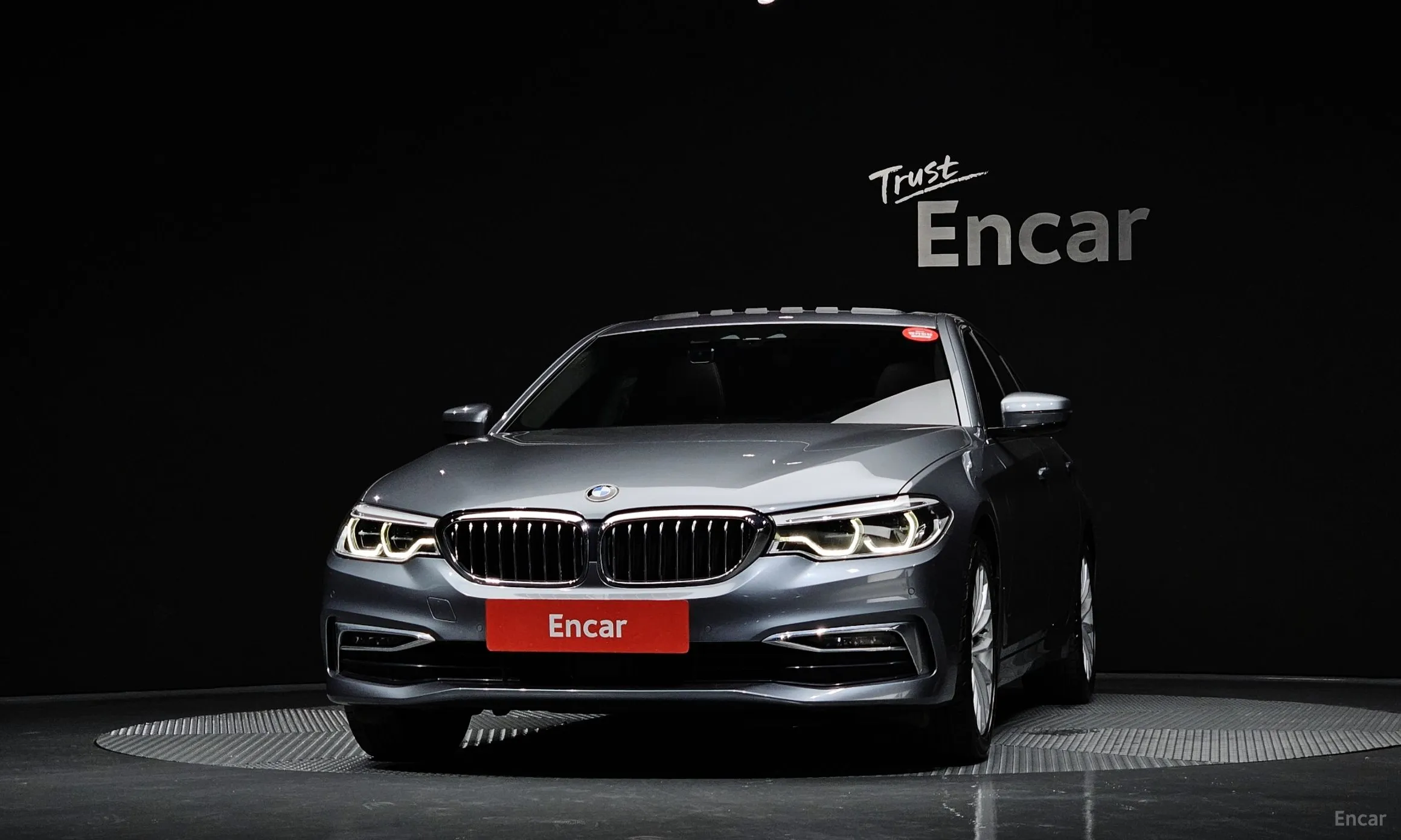 BMW 5 Series (G30) превью 2