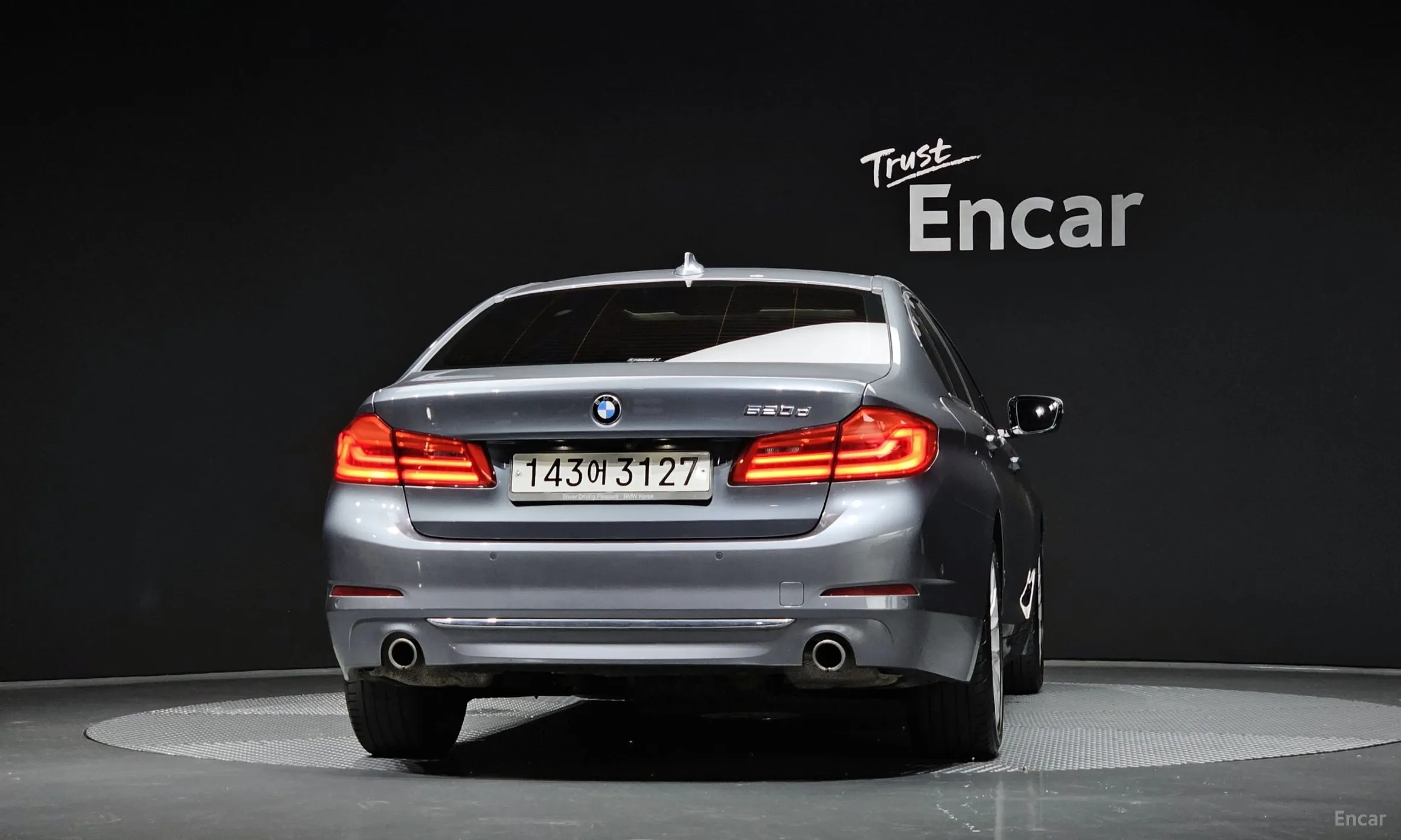 BMW 5 Series (G30) превью 3