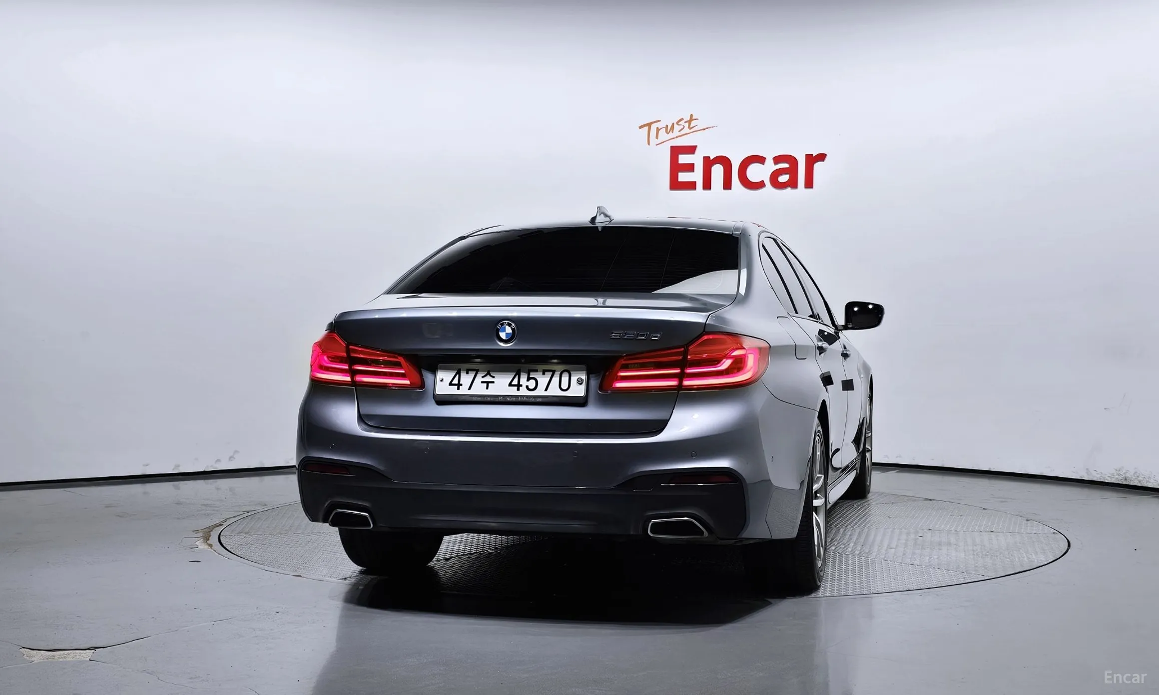 BMW 5 Series (G30) превью 3