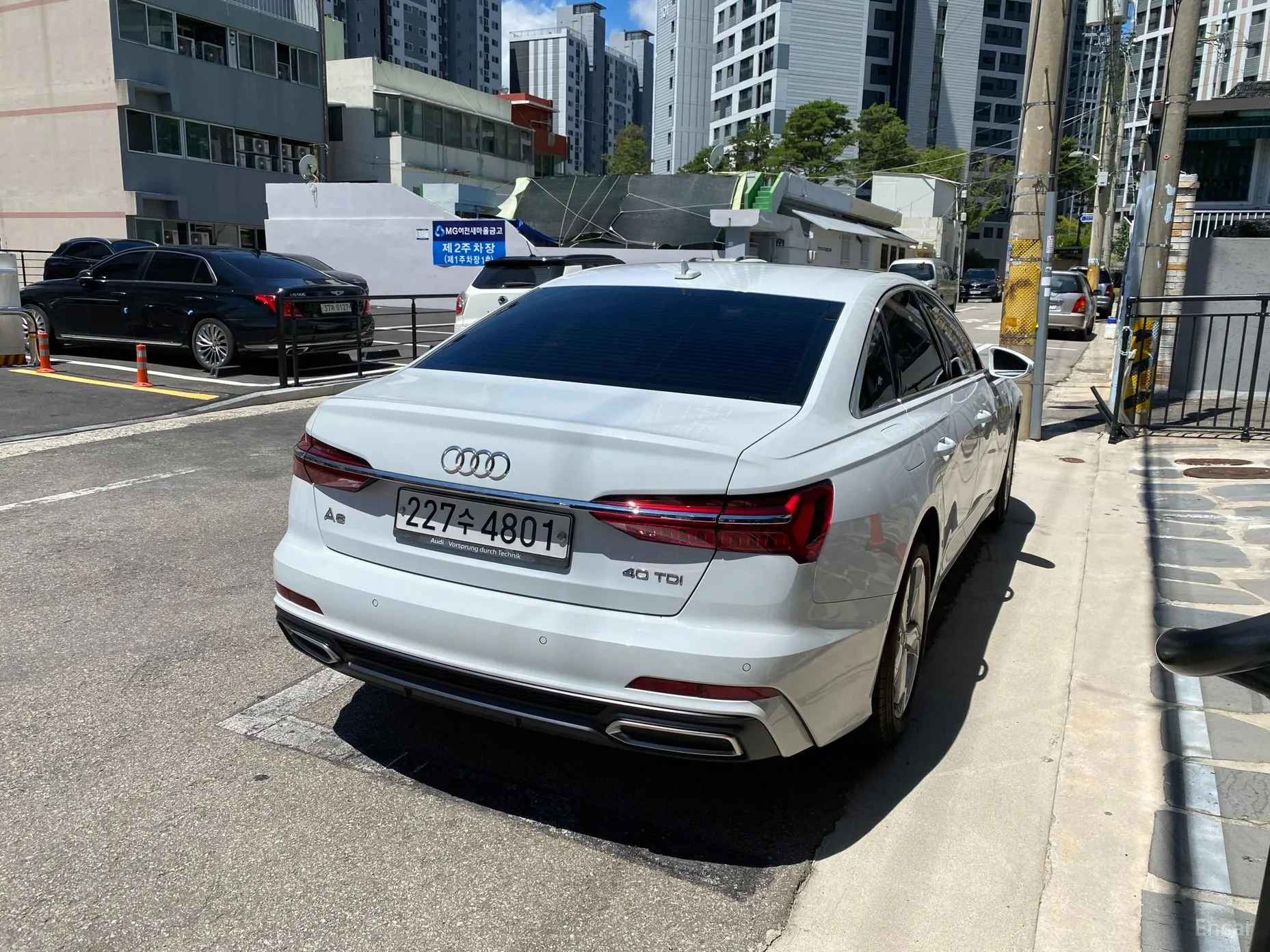 Audi A6 (C8)