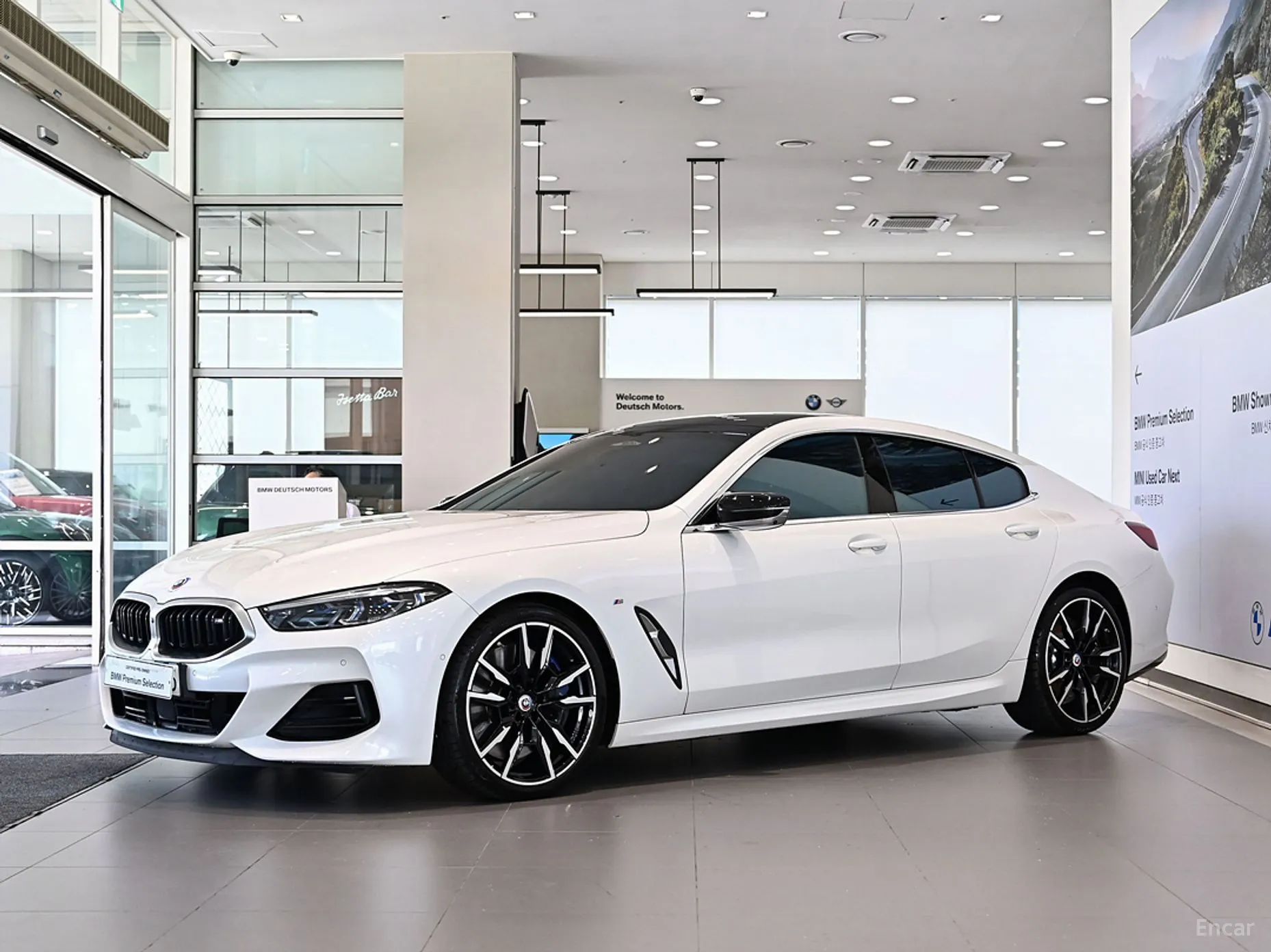 BMW 8-series (G15)