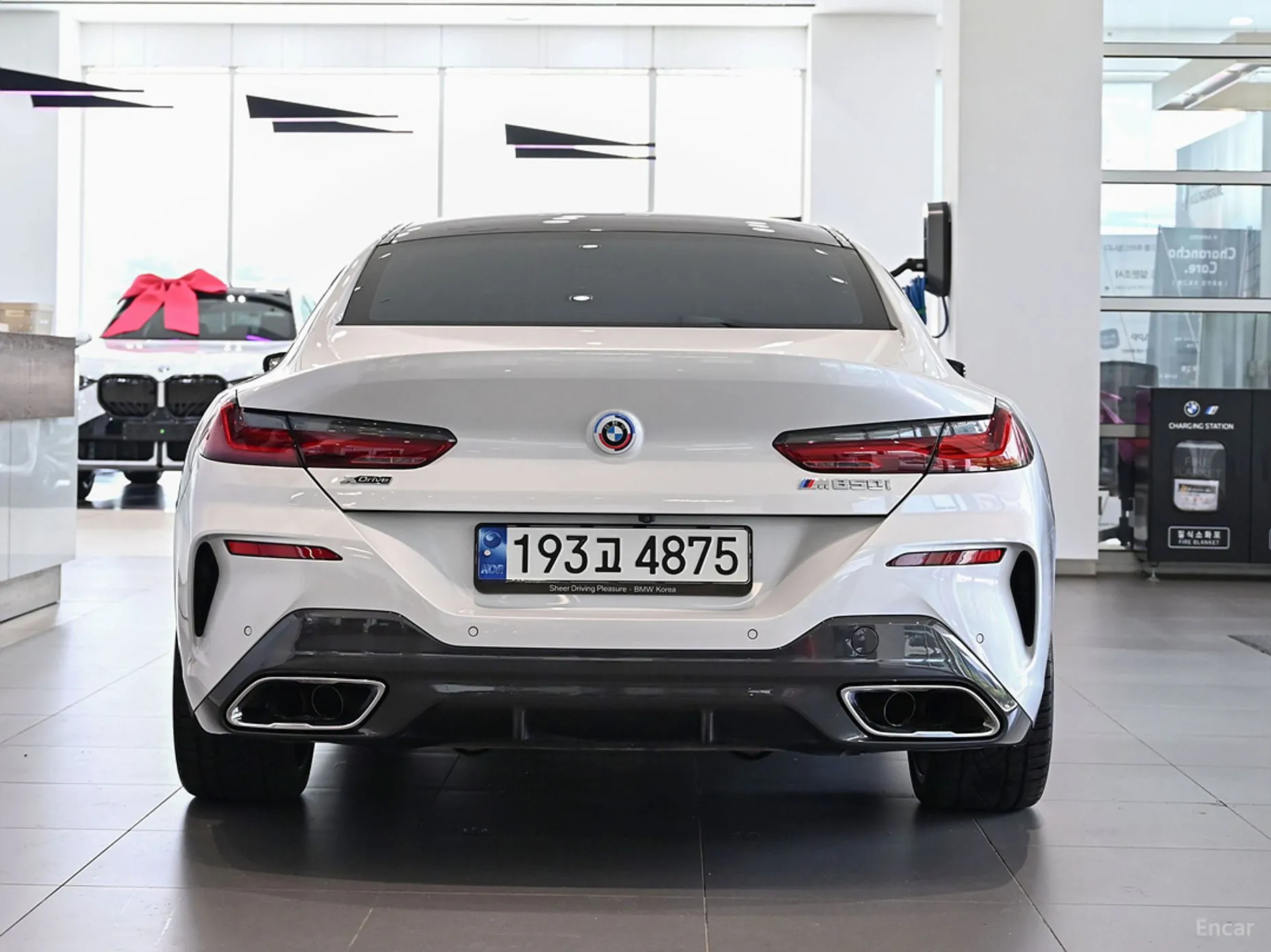 BMW 8-series (G15) превью 3