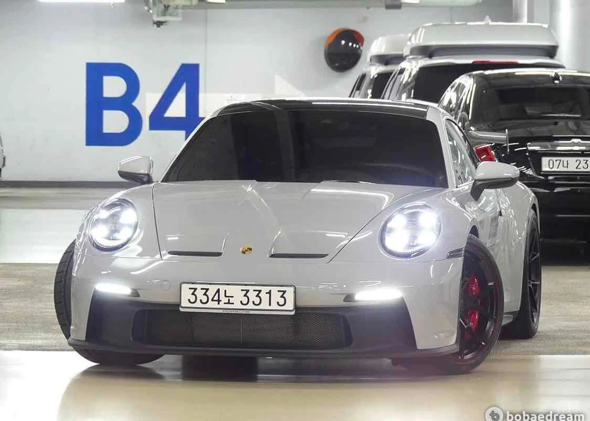 911 (992)