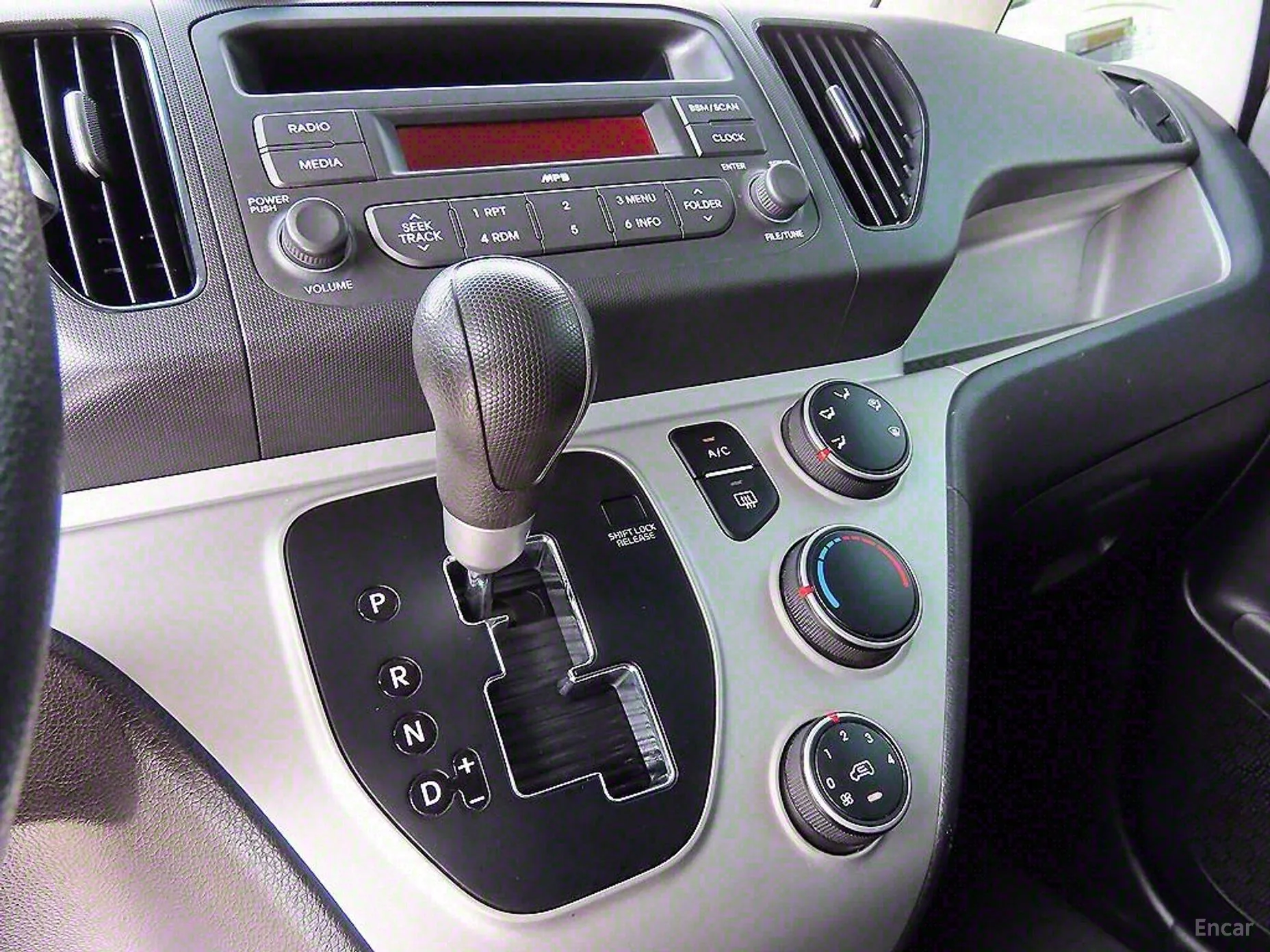 Kia Ray превью 10