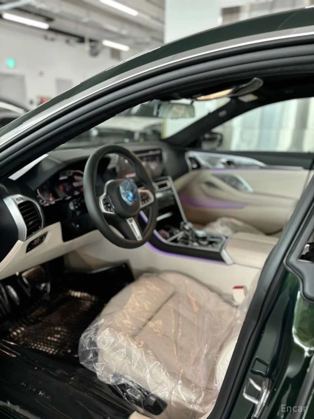 BMW 8-series (G15) превью 4